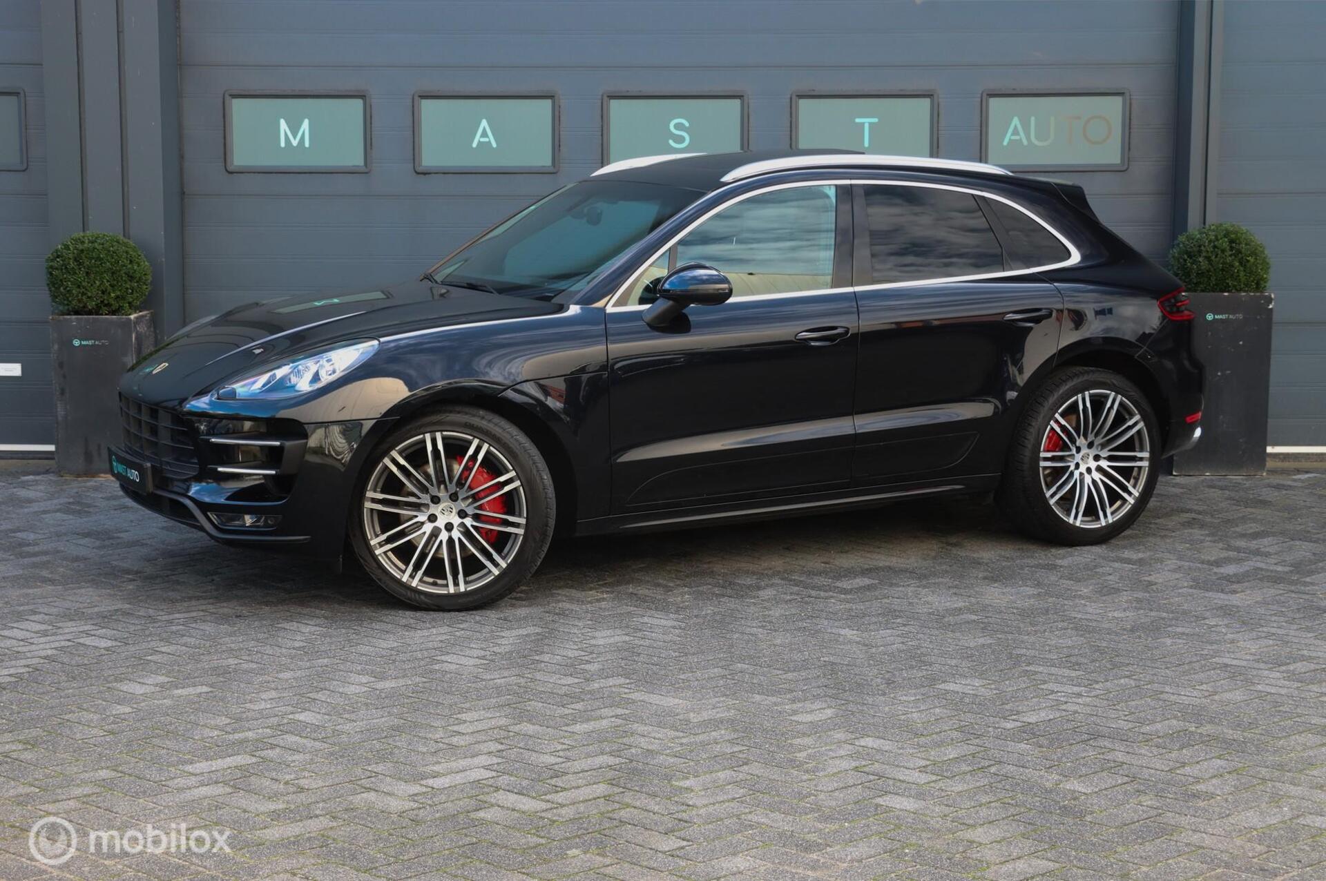 Porsche Macan Turbo 3.6 Turbo|PANO|LUCHTVERING|BOSE|18-wegs|ALCANTARA 2015 - voorkant