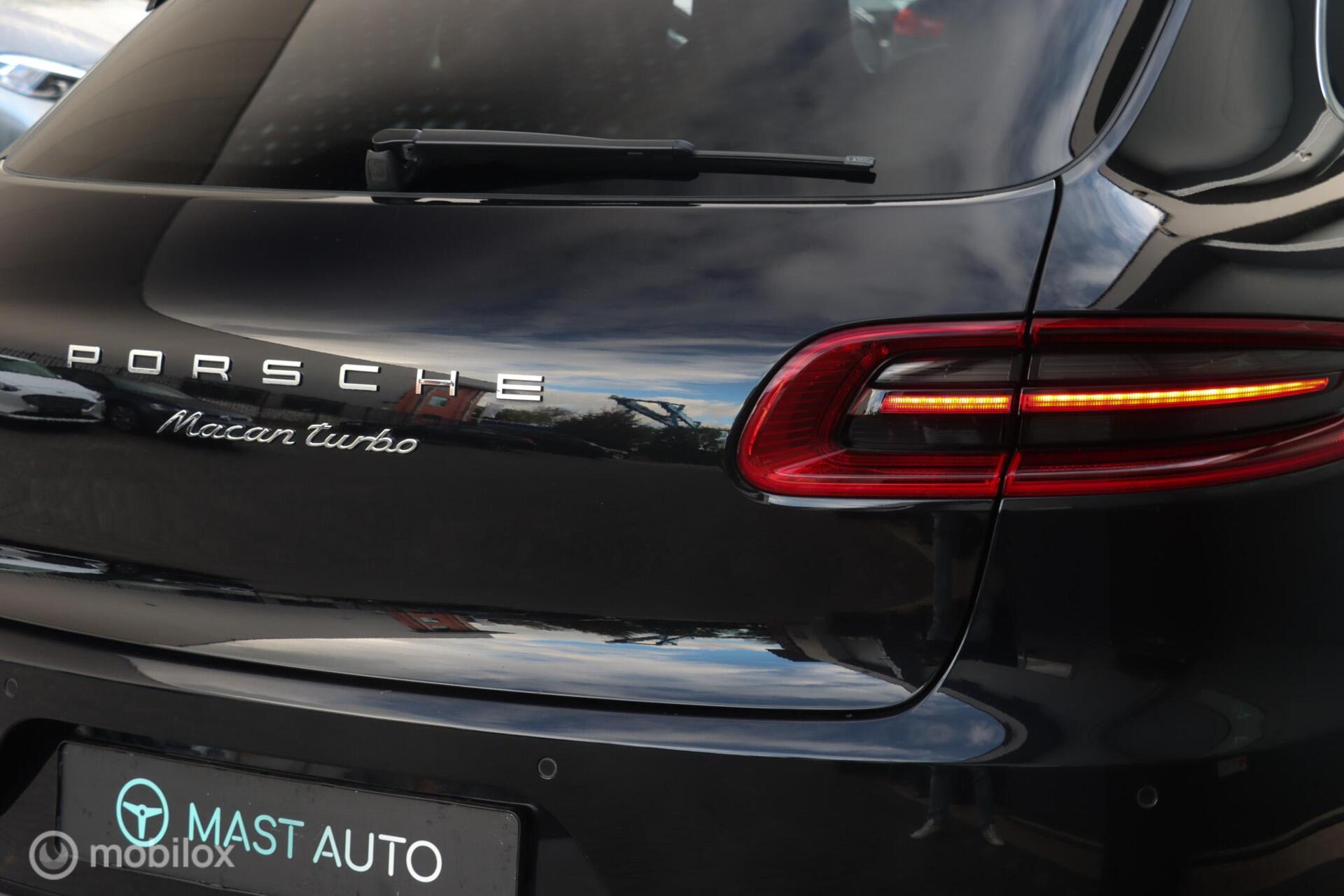 Foto van Porsche Macan Turbo