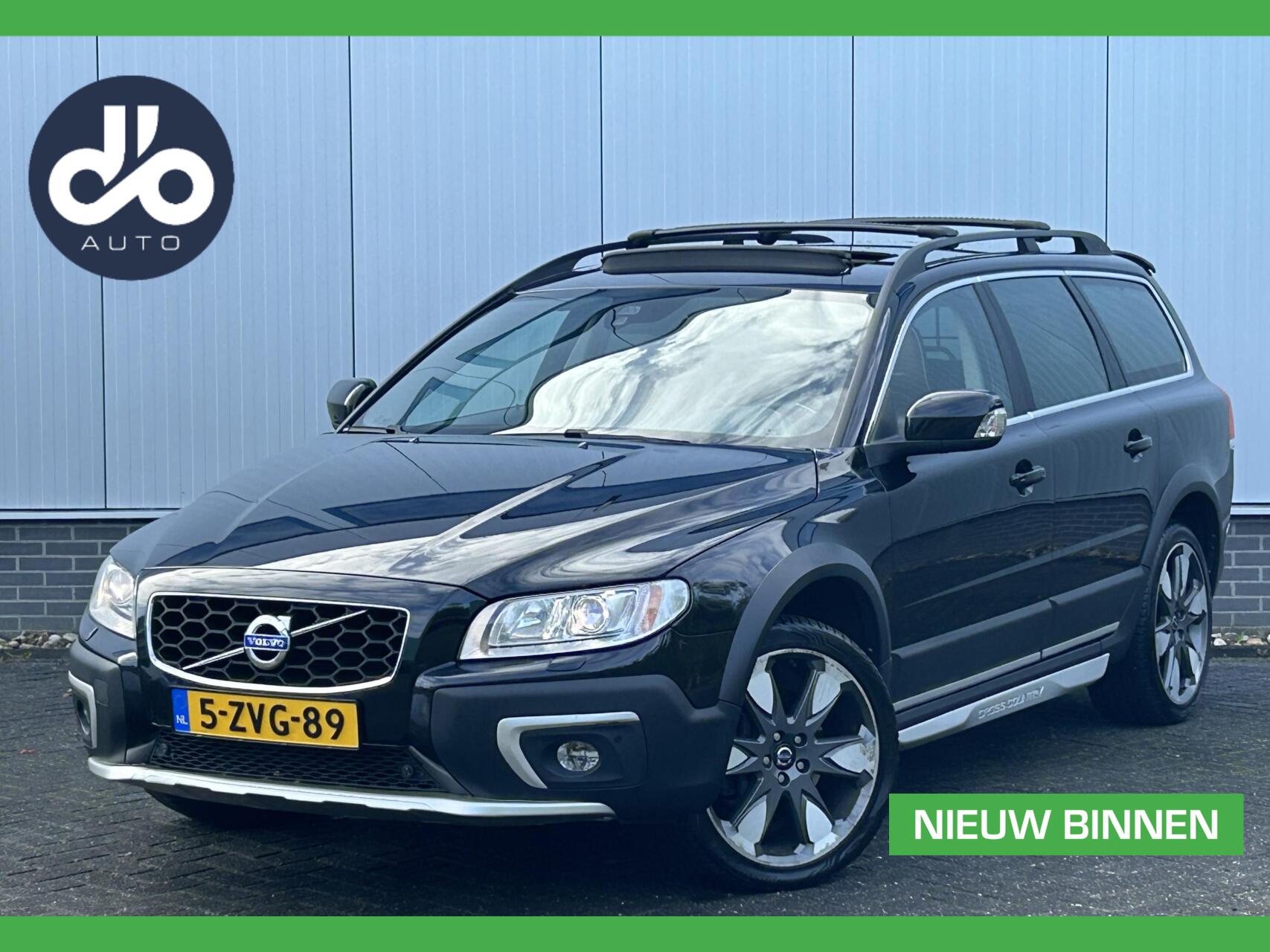 Volvo Xc70 2.0 D4 FWD Inscription Edition 2015 - voorkant
