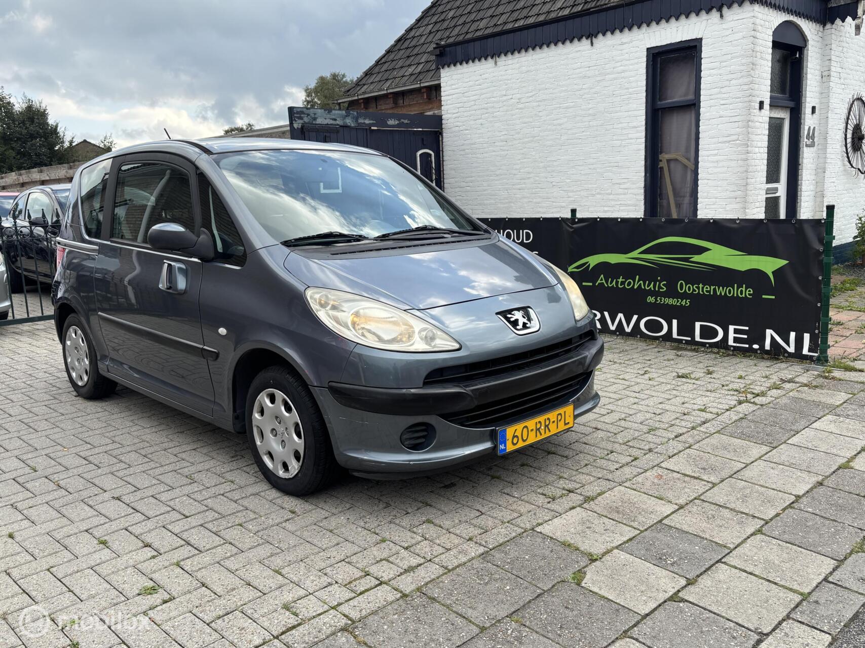 Peugeot 1007 1.4 Urban 2005 - voorkant