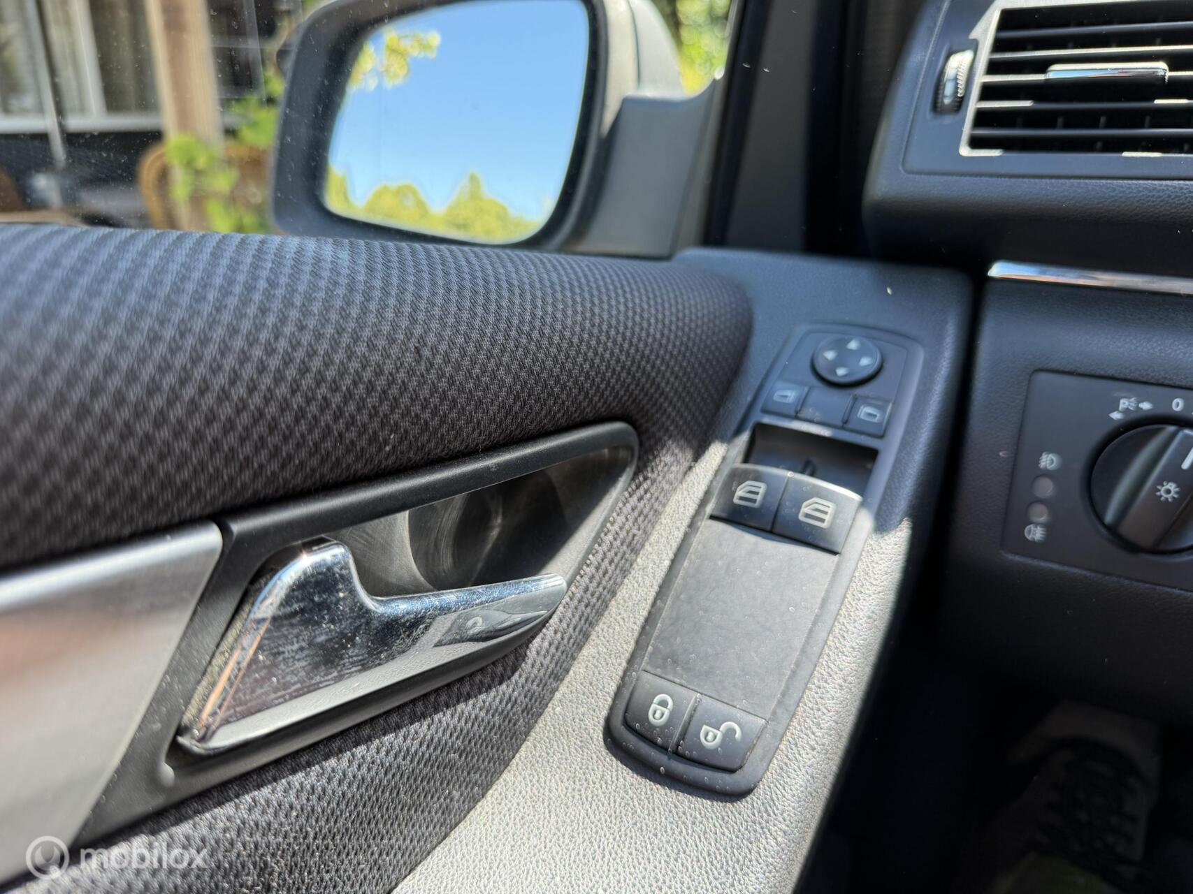Foto van Mercedes-Benz B 180 CDI