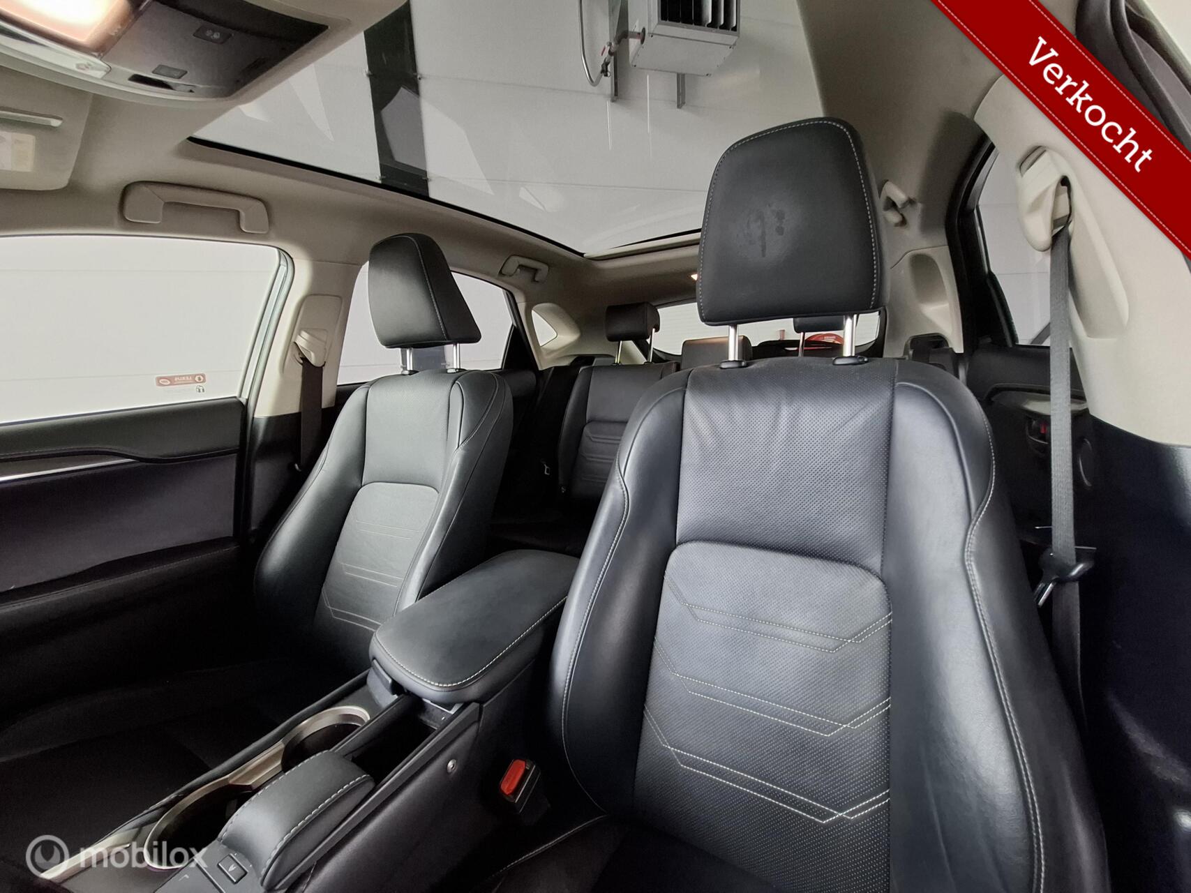Foto van Lexus Lexus Nx300h