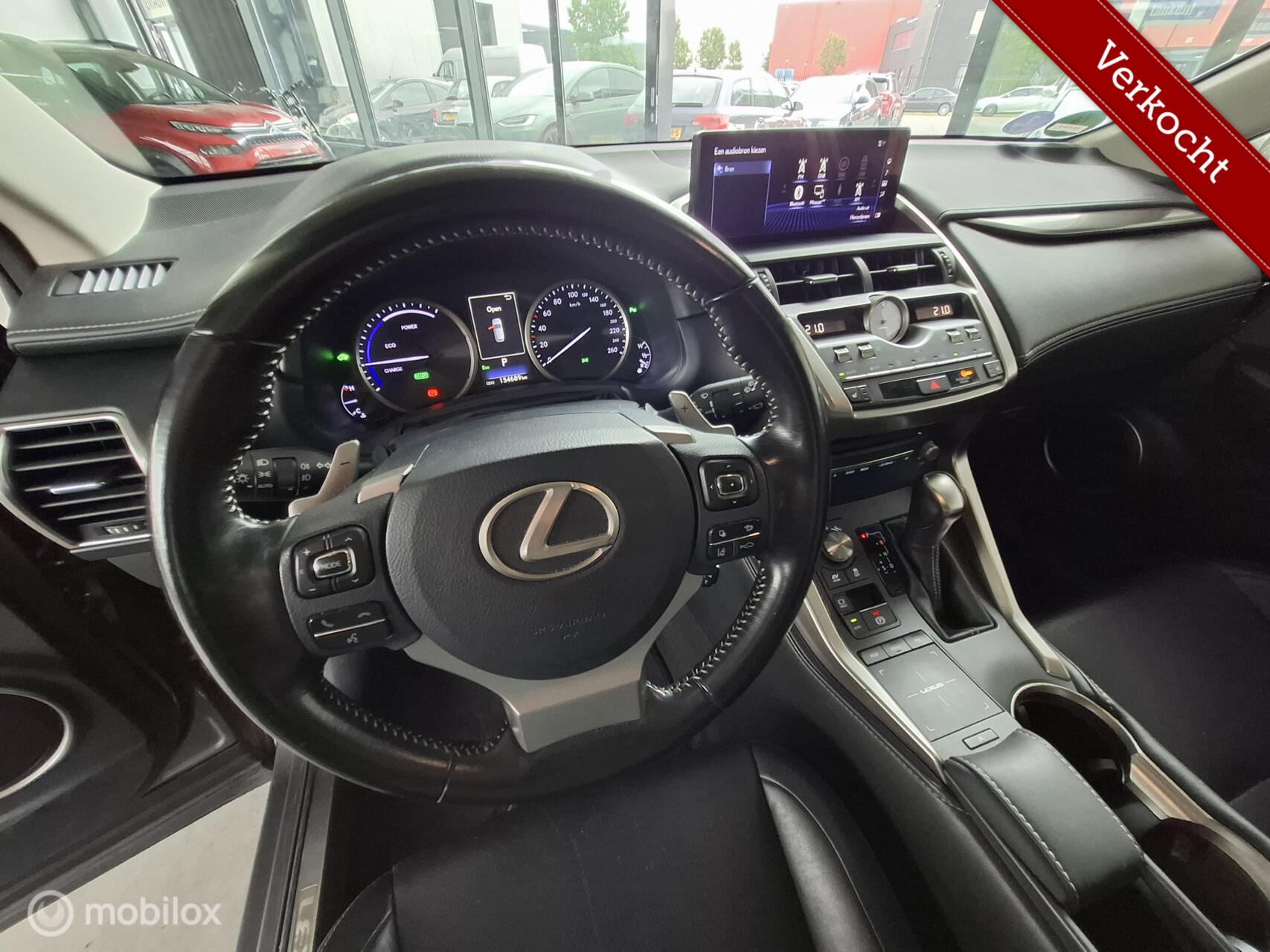 Foto van Lexus Lexus Nx300h