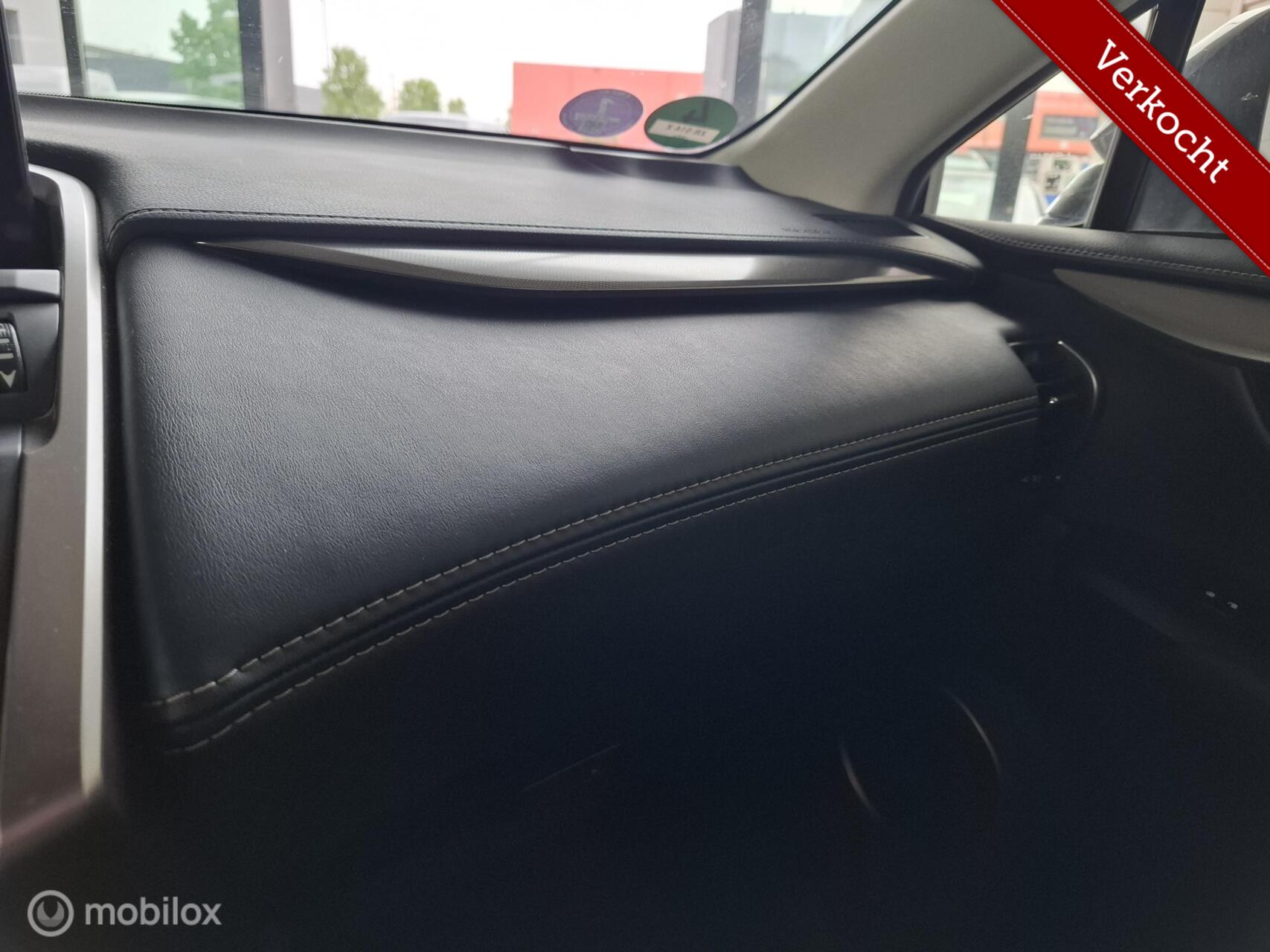 Foto van Lexus Lexus Nx300h