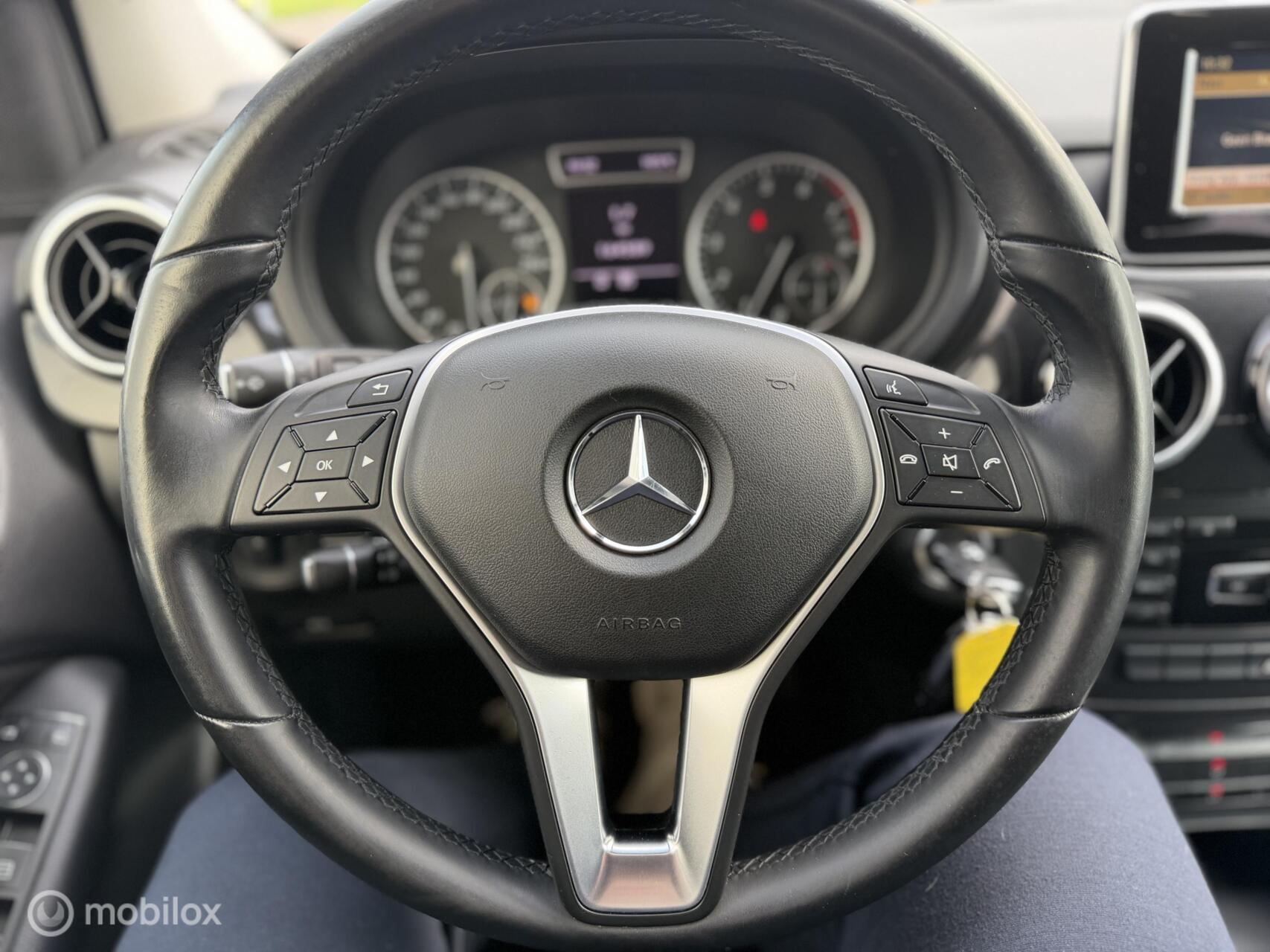 Foto van Mercedes-Benz B 180