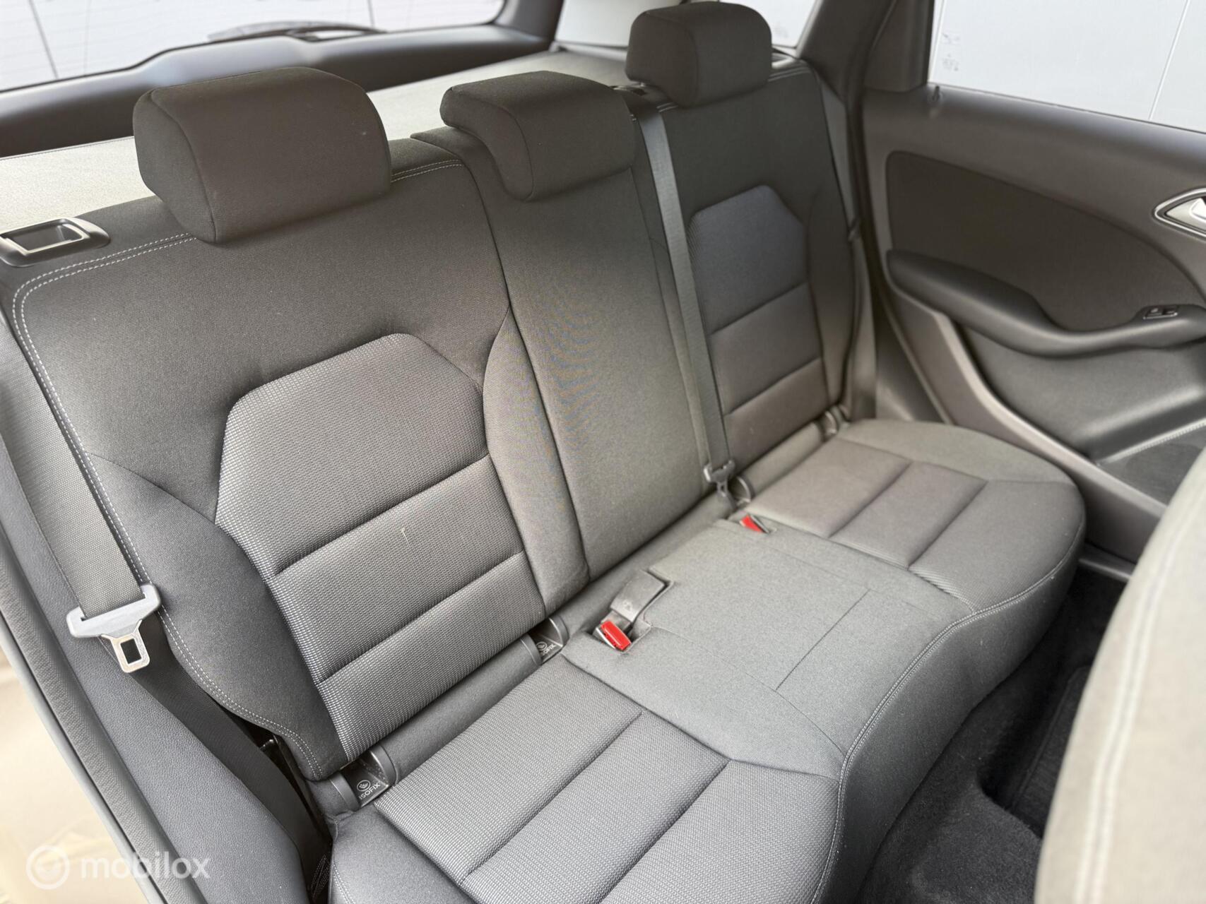 Foto van Mercedes-Benz B 180