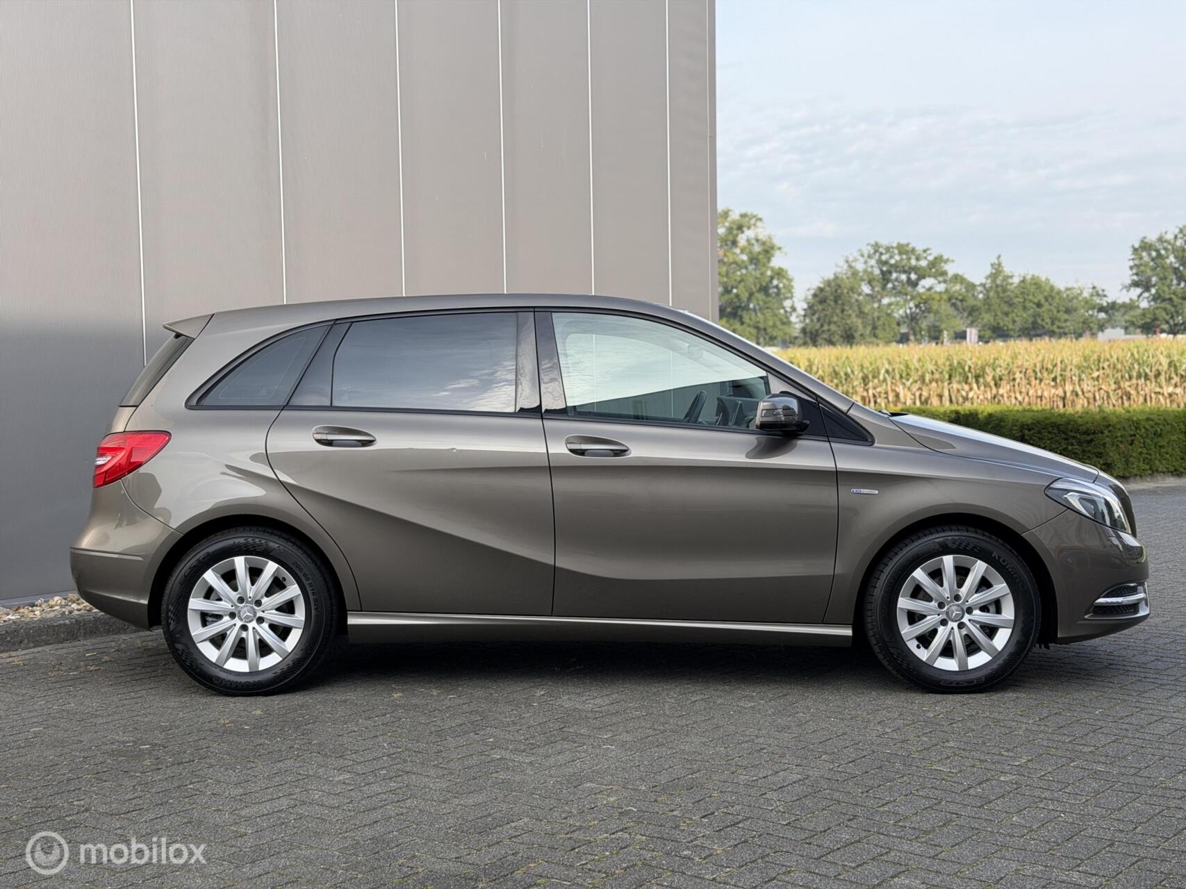 Foto van Mercedes-Benz B 180