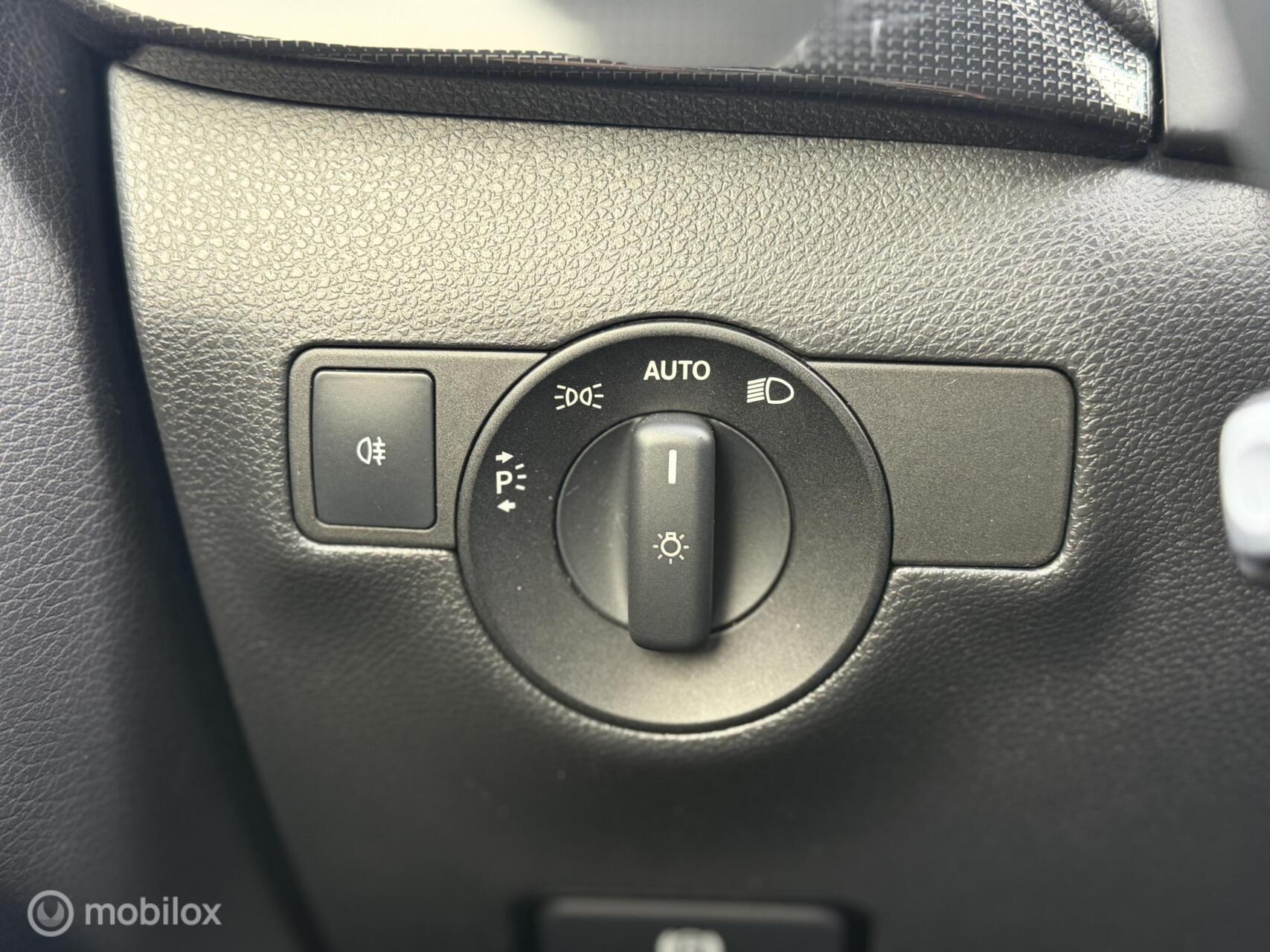 Foto van Mercedes-Benz B 180