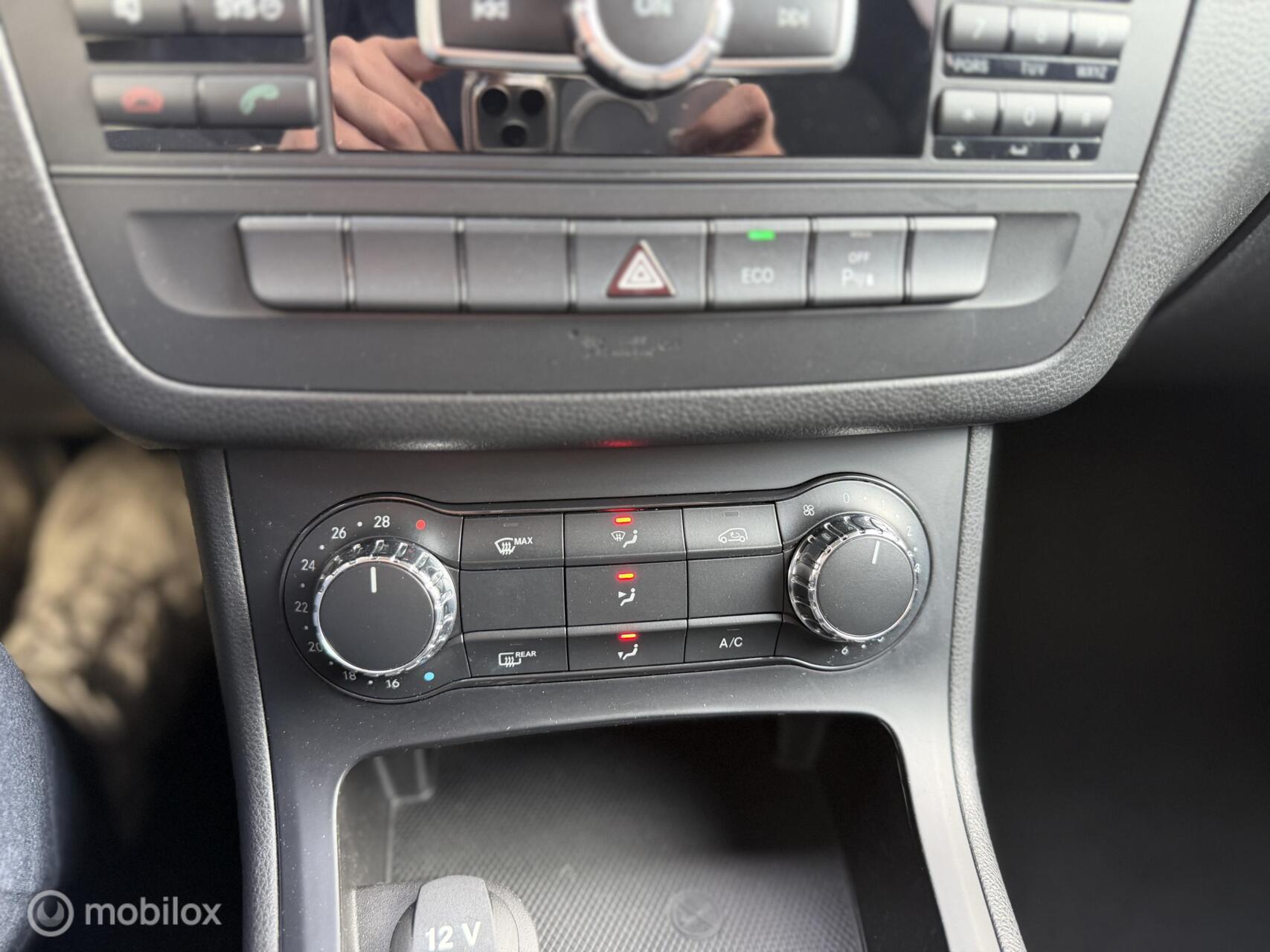 Foto van Mercedes-Benz B 180