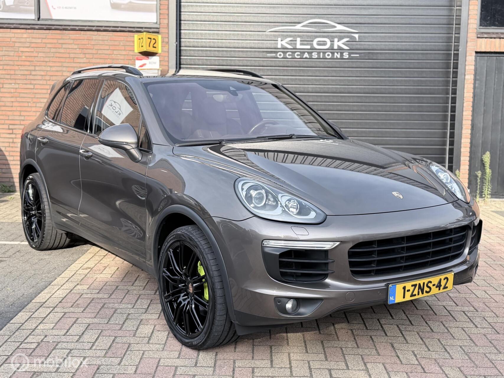 Foto van Porsche Cayenne S E-hybrid