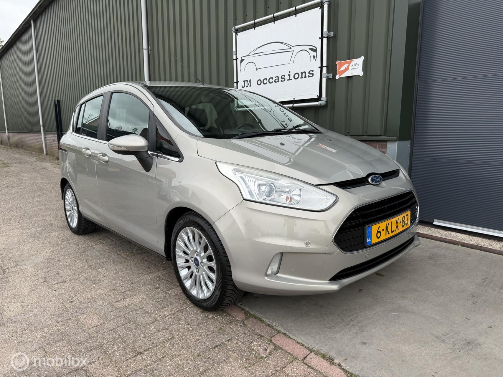 Foto van Ford B-max