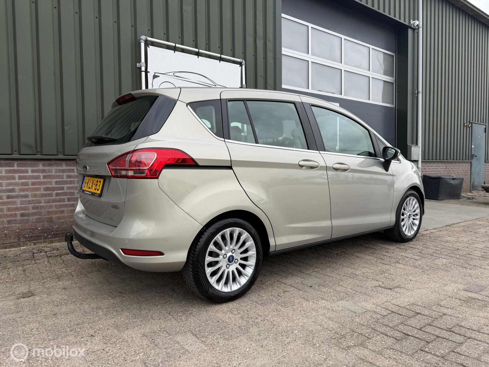 Foto van Ford B-max