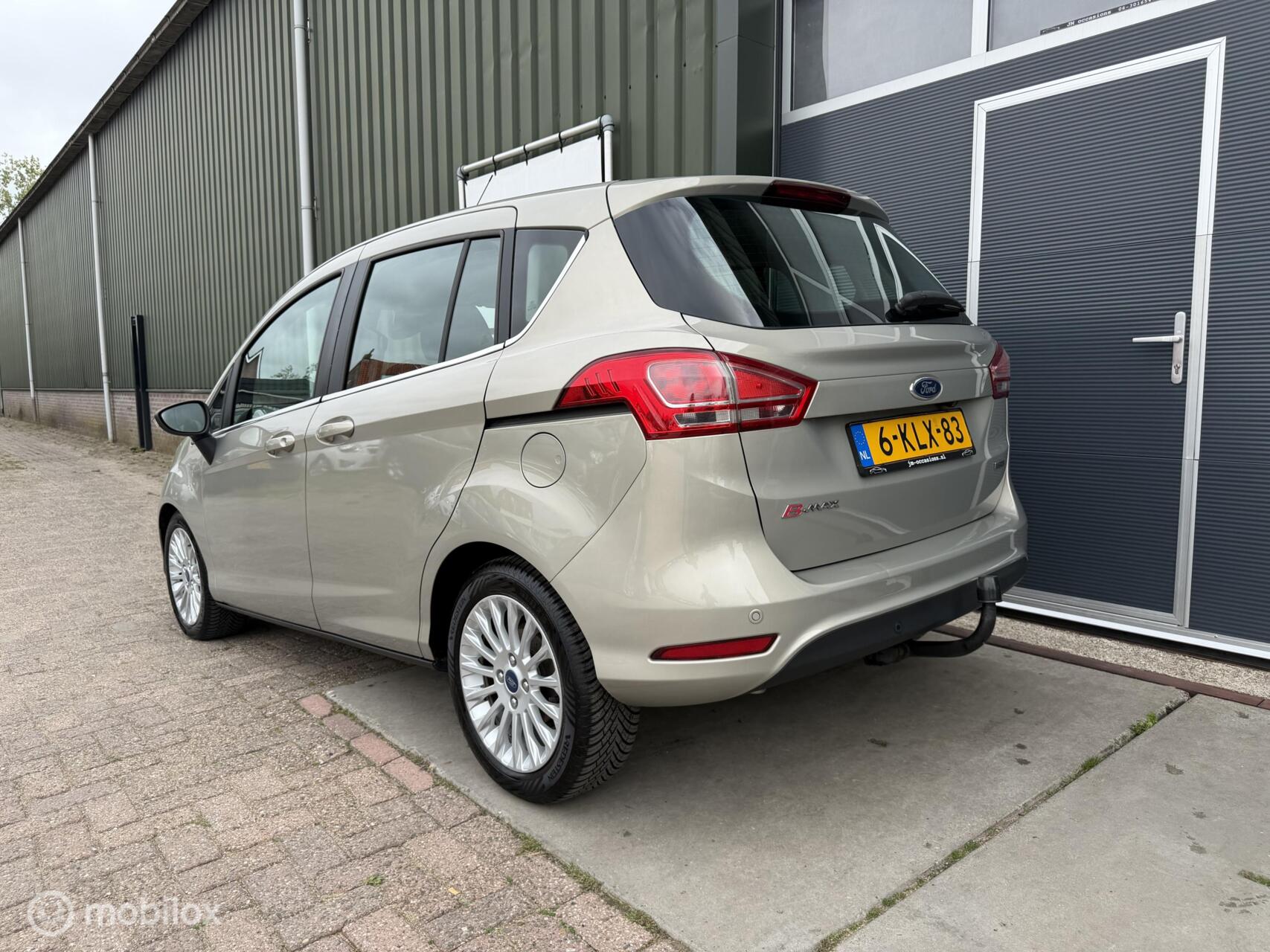 Foto van Ford B-max