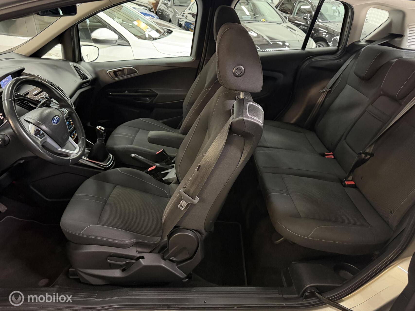 Foto van Ford B-max