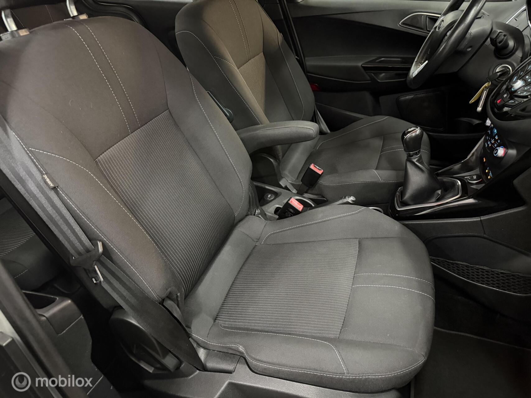 Foto van Ford B-max