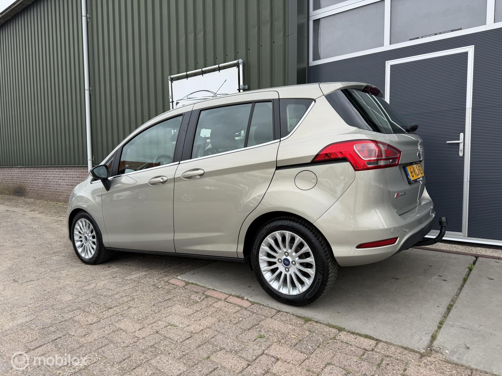 Foto van Ford B-max