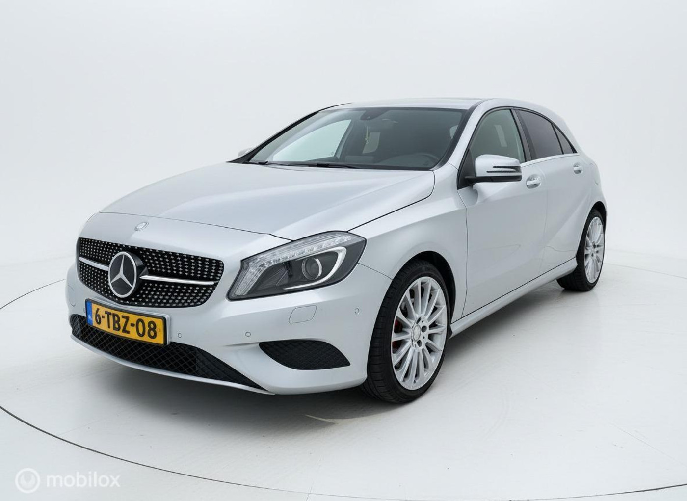Mercedes-Benz A 180 180 Camera|Navi|Zwarte Hemel 2014 - voorkant
