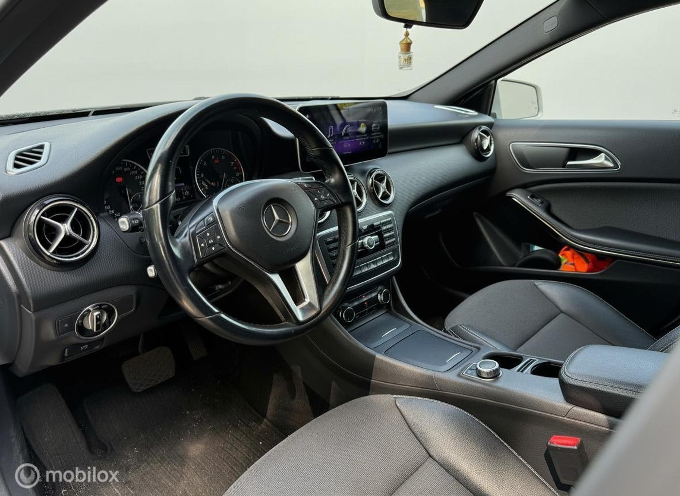 Foto van Mercedes-Benz A 180