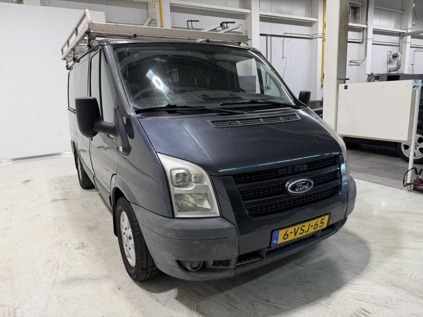Foto van Ford Transit 260s Van LR 140dpf 4.36