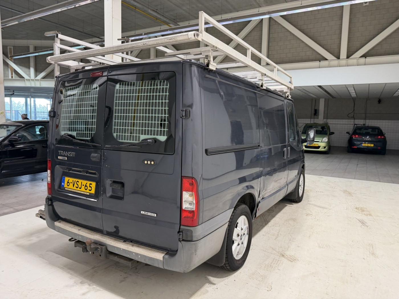 Foto van Ford Transit 260s Van LR 140dpf 4.36