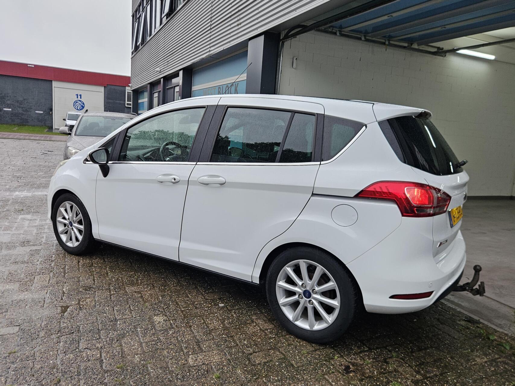 Foto van Ford B-max