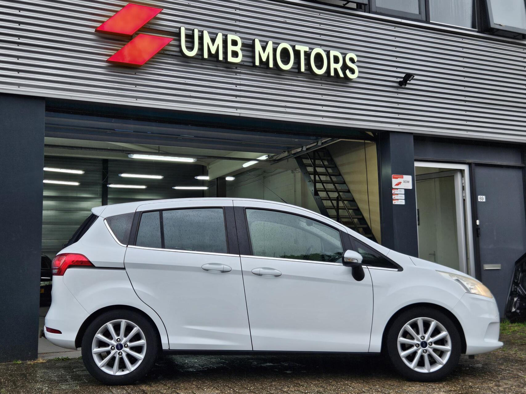 Foto van Ford B-max