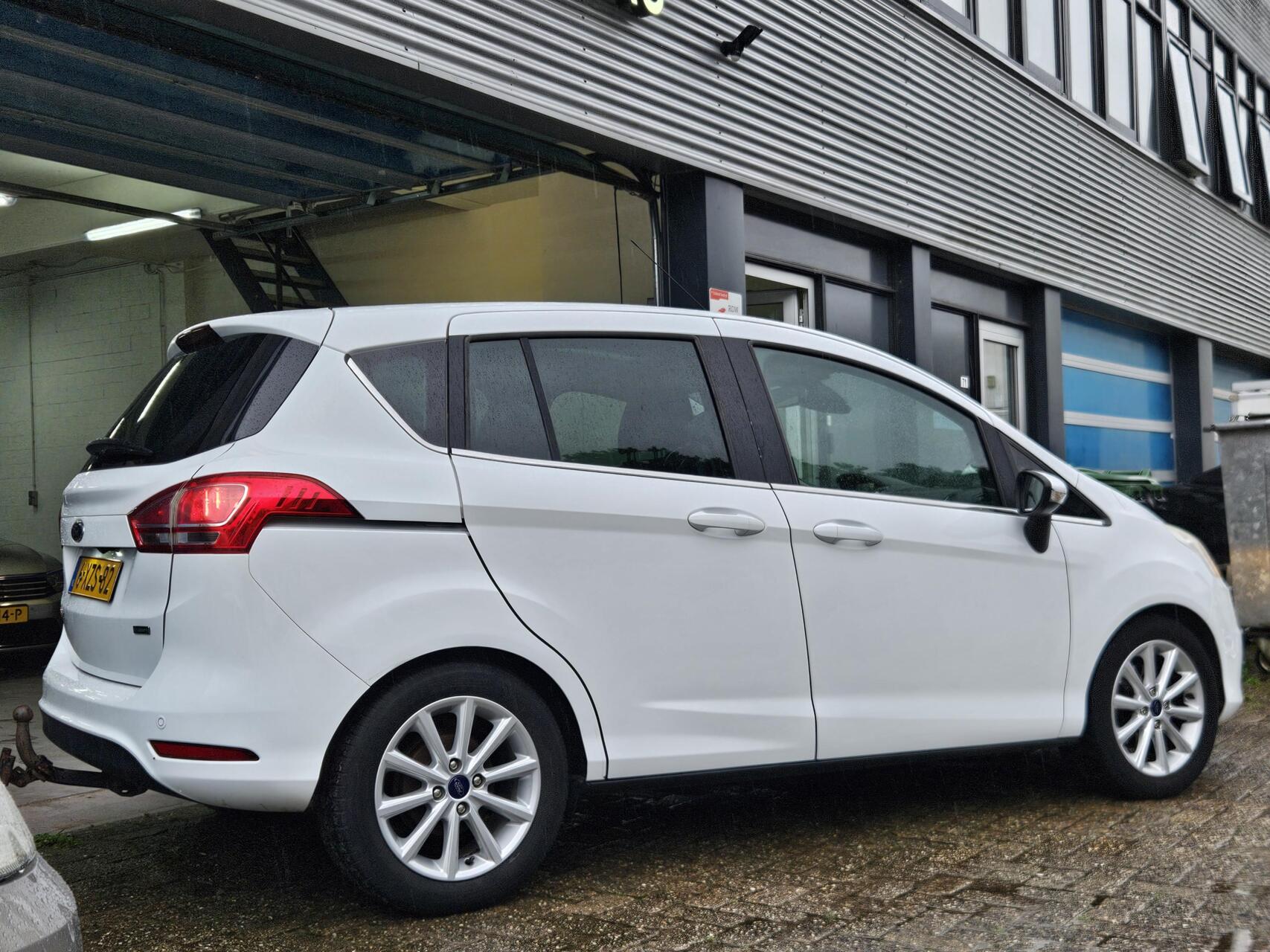 Foto van Ford B-max