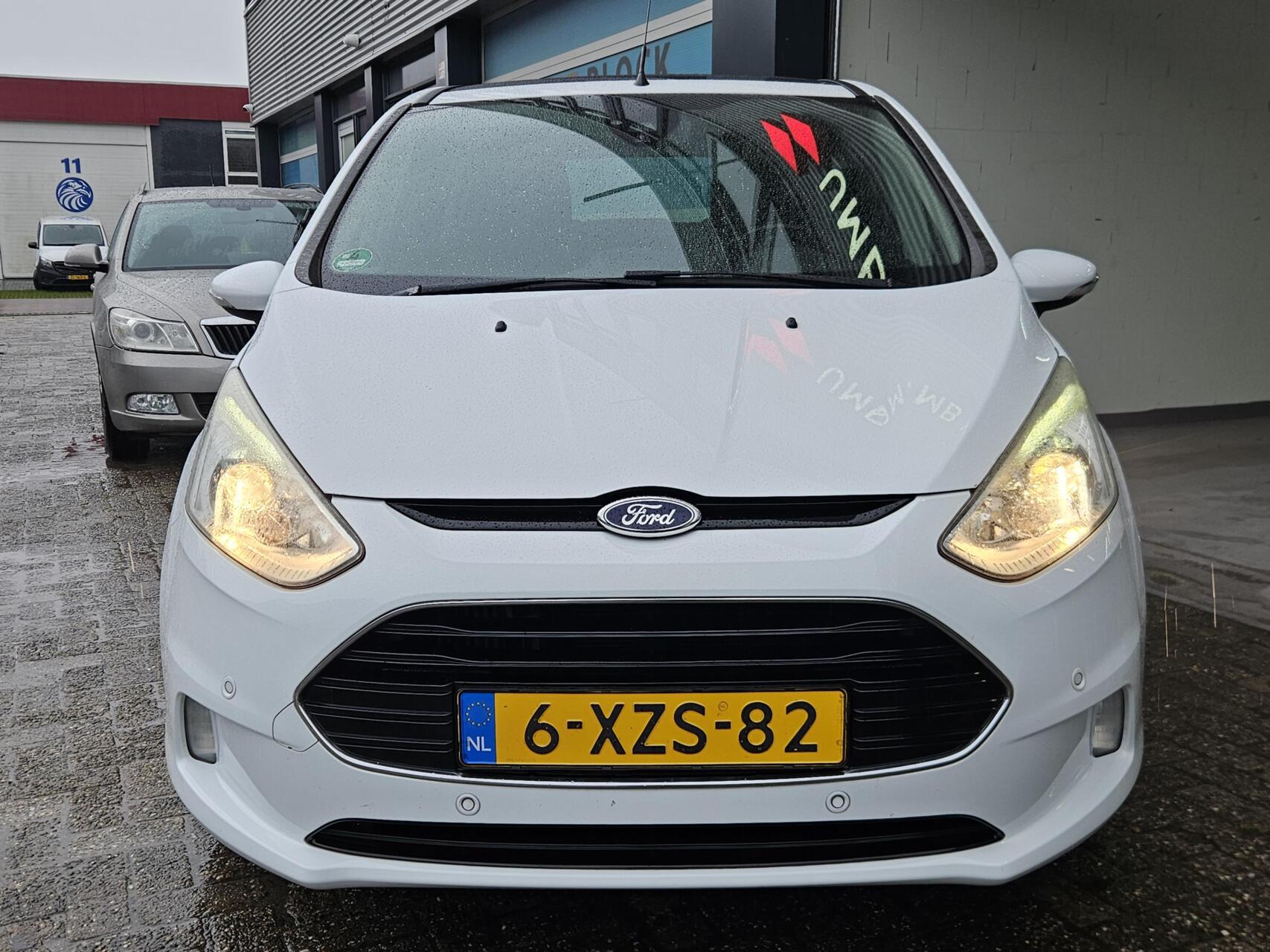Foto van Ford B-max