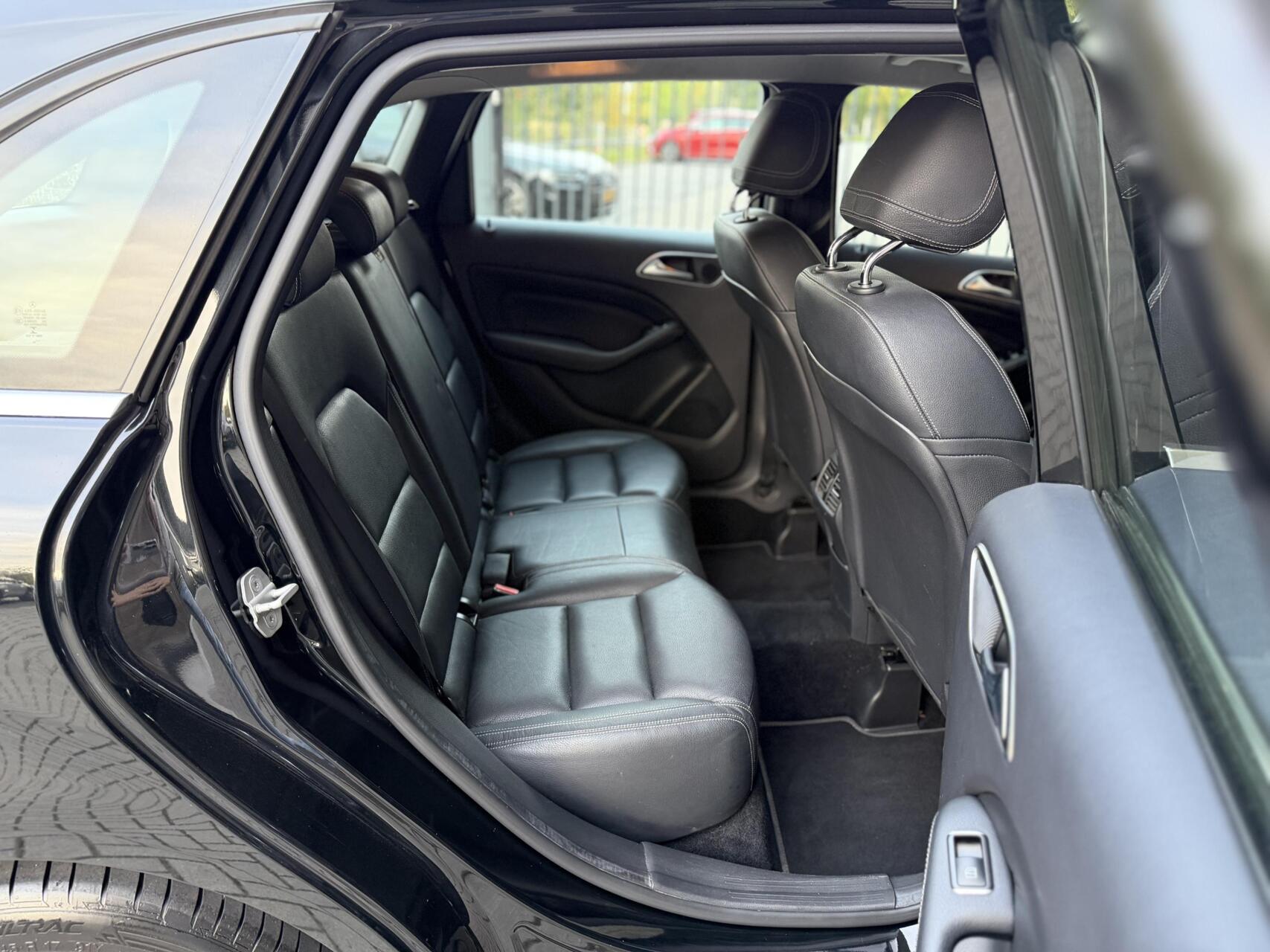 Foto van Mercedes-Benz B 200