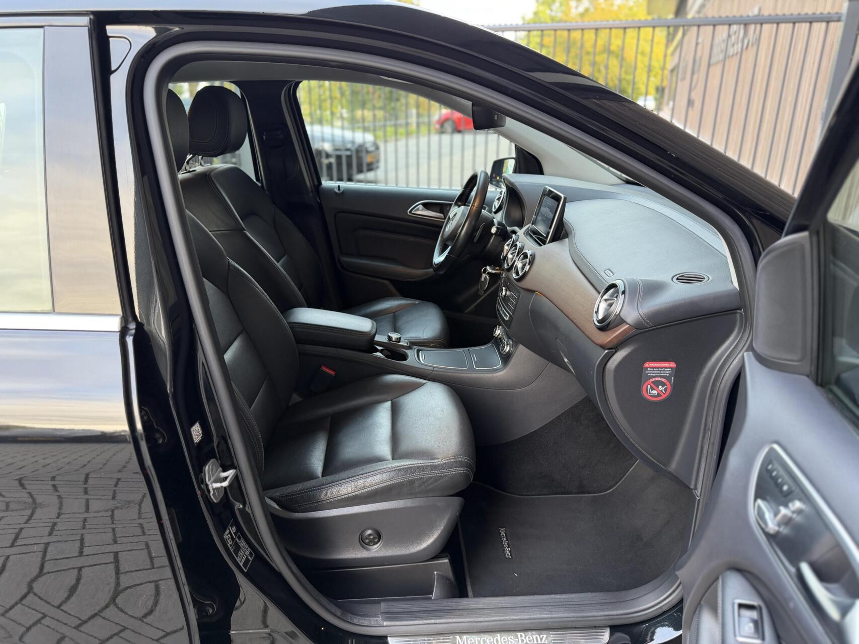 Foto van Mercedes-Benz B 200