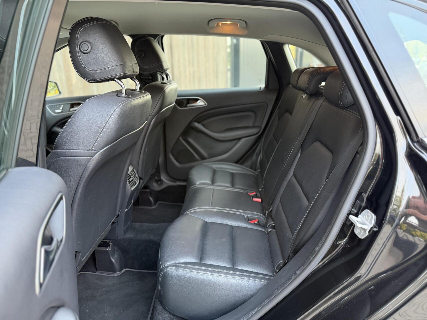 Foto van Mercedes-Benz B 200