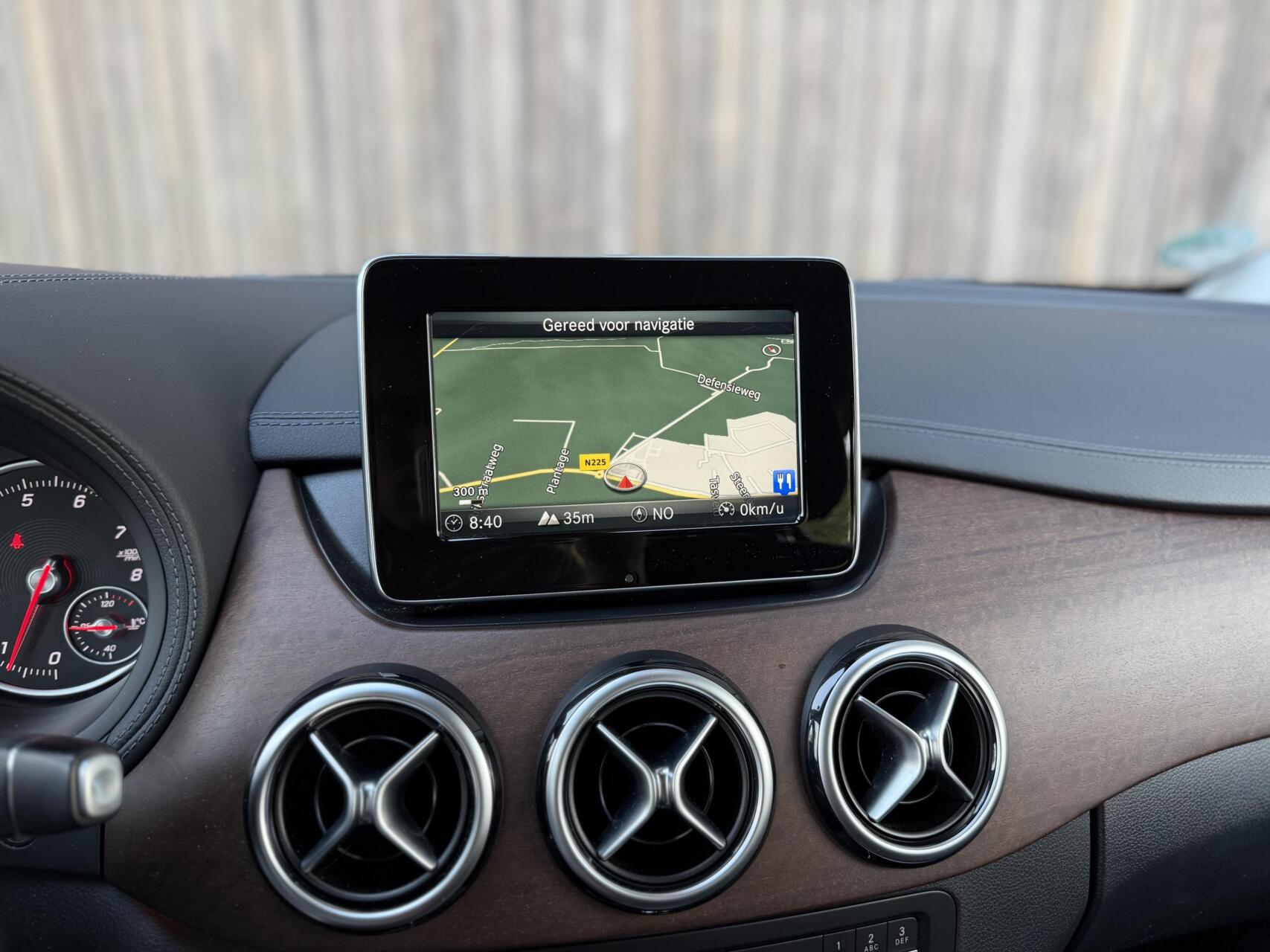 Foto van Mercedes-Benz B 200
