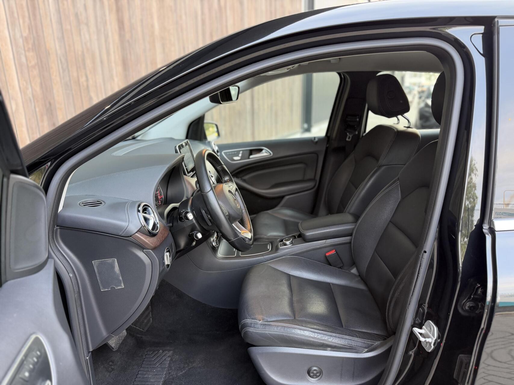 Foto van Mercedes-Benz B 200
