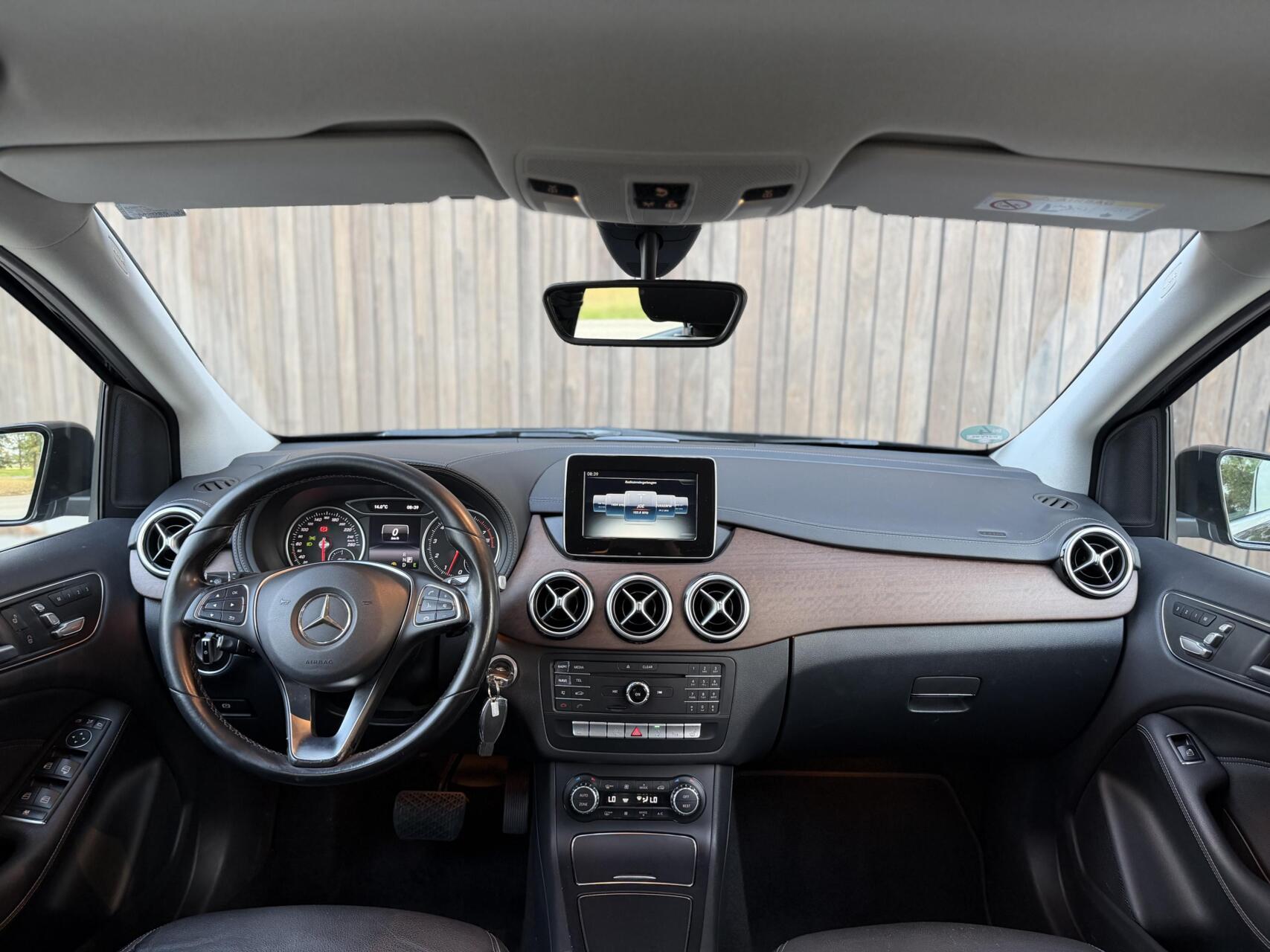 Foto van Mercedes-Benz B 200