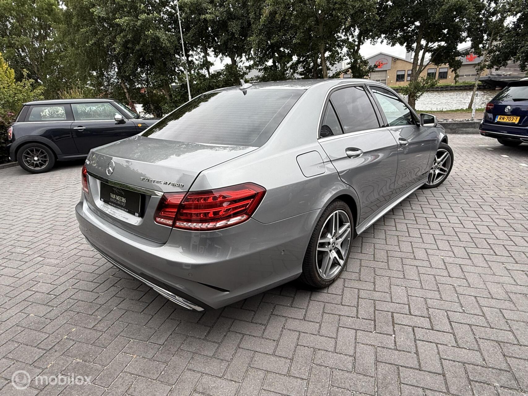 Foto van Mercedes-Benz E 300 Bluetec Hybrid