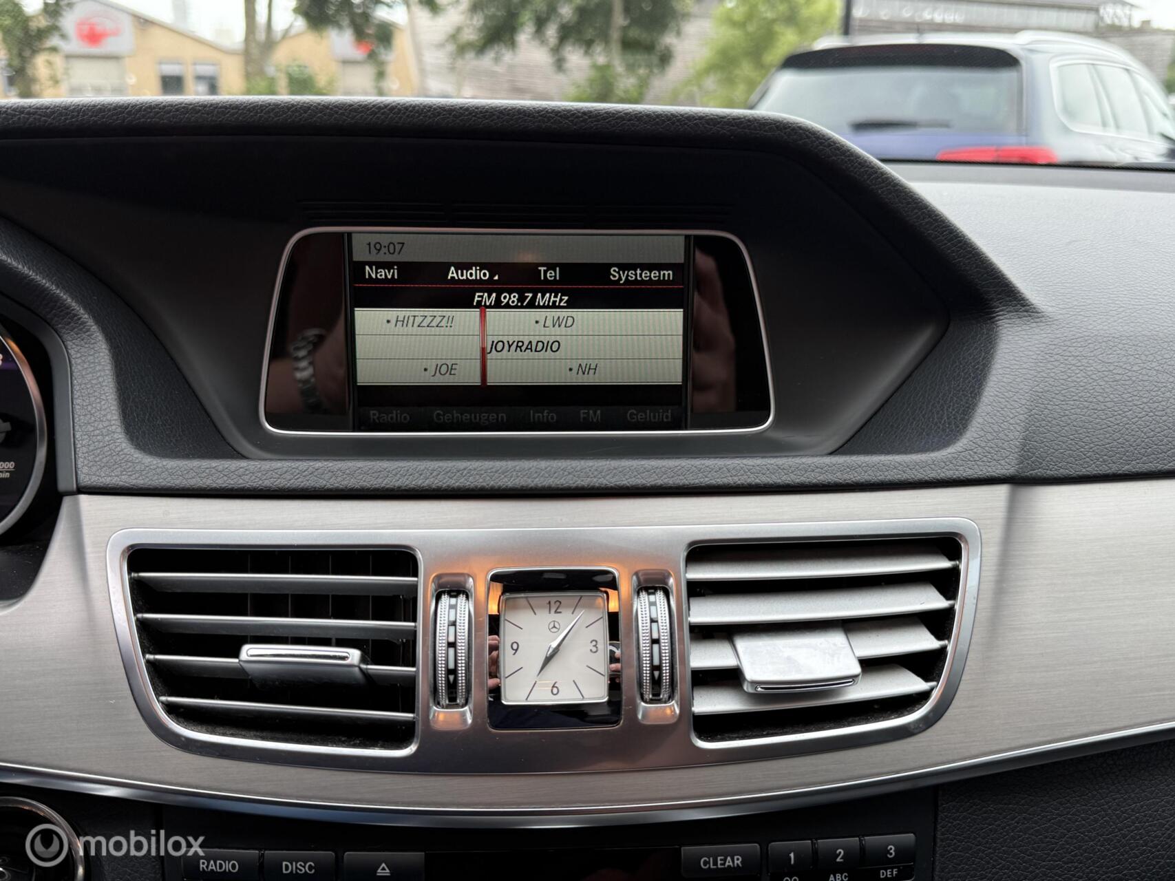 Foto van Mercedes-Benz E 300 Bluetec Hybrid