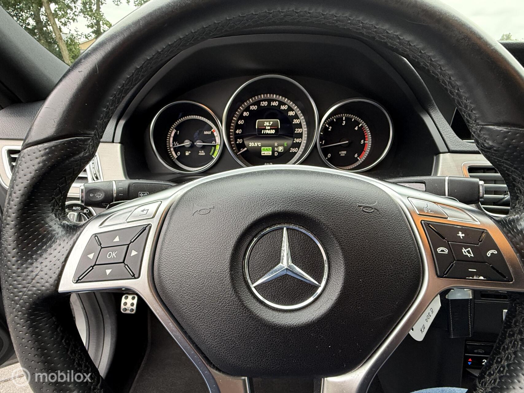 Foto van Mercedes-Benz E 300 Bluetec Hybrid
