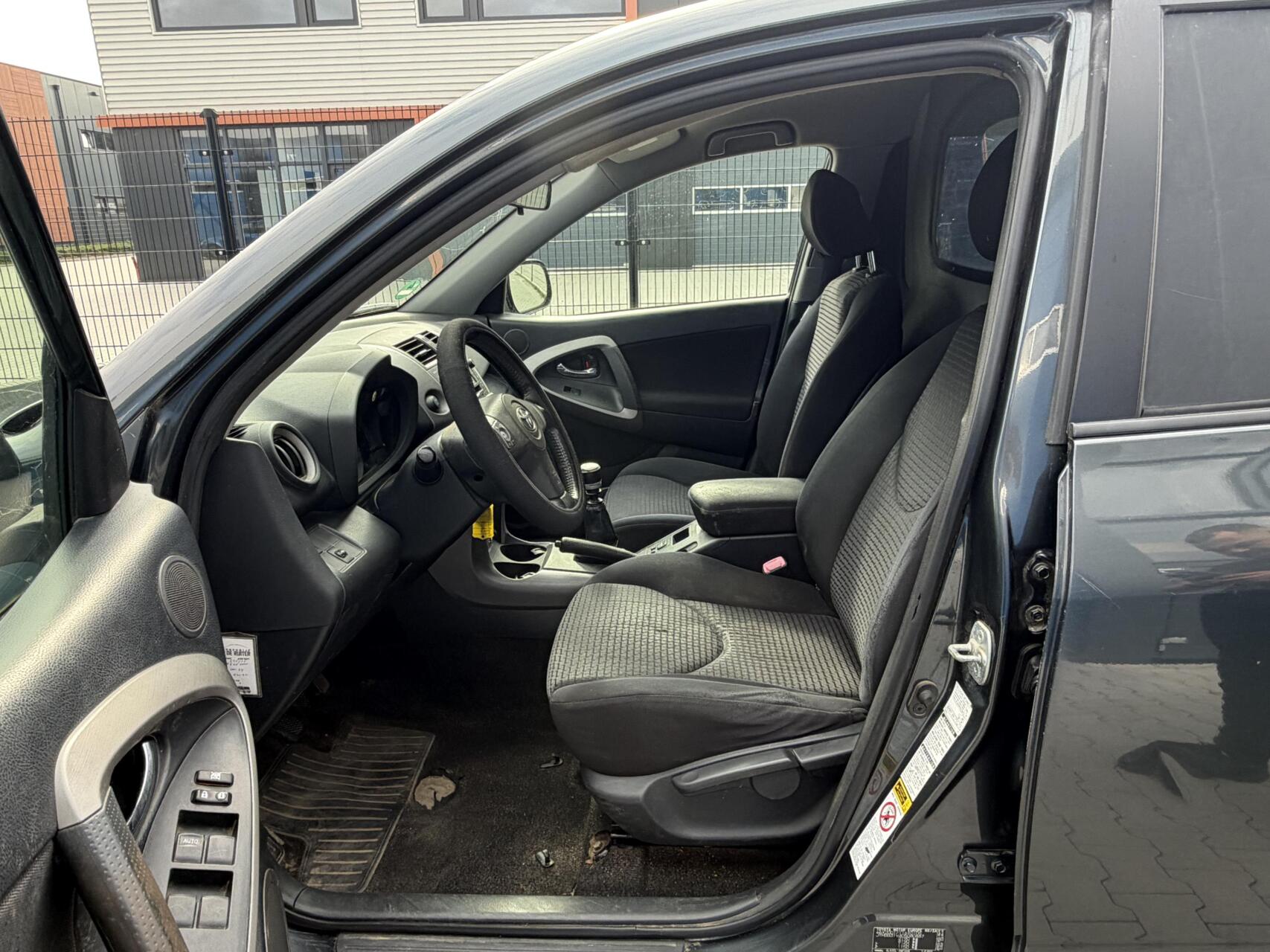 Foto van Toyota Rav4 2.2 D-4d D-cat Van