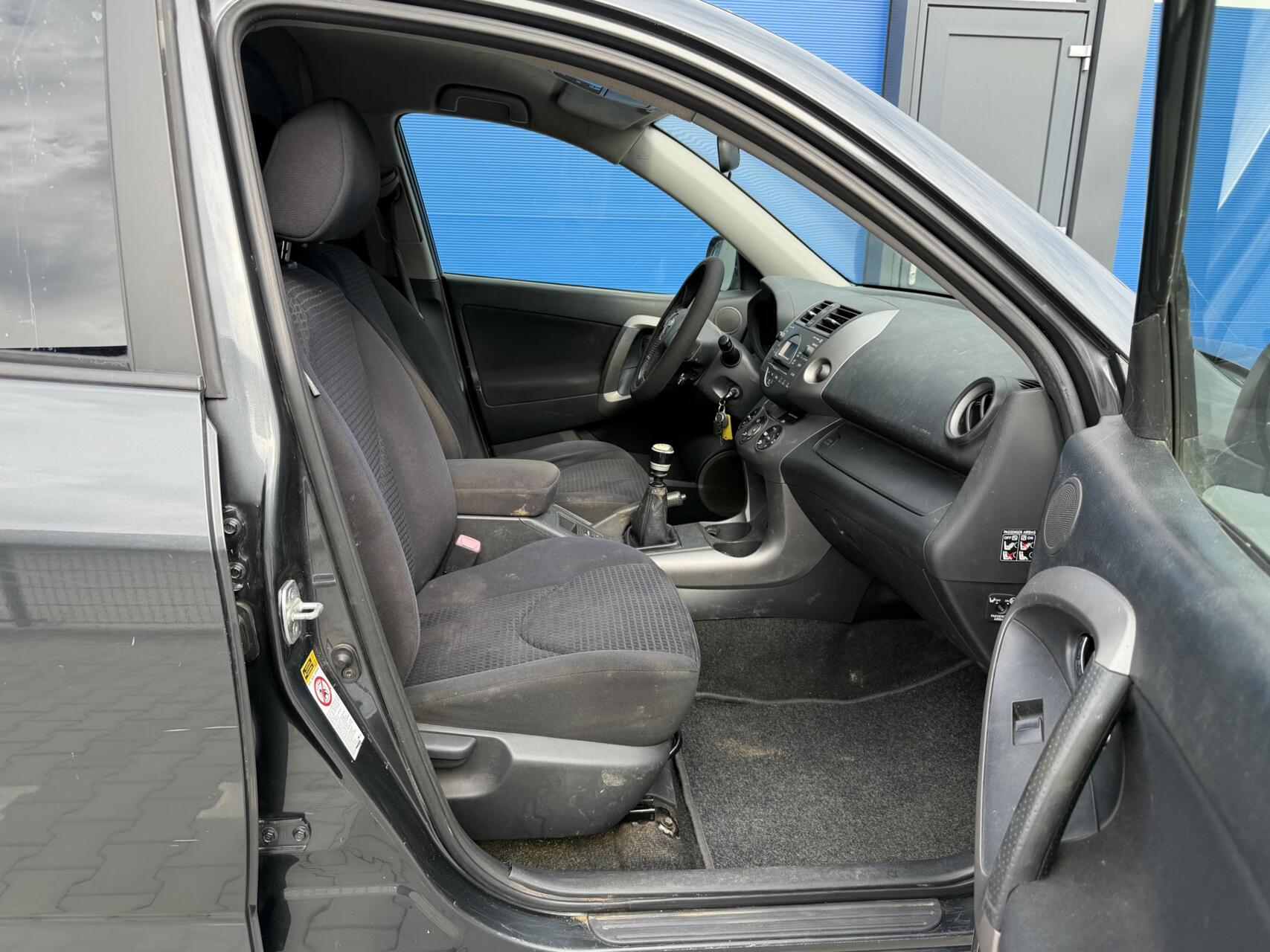 Foto van Toyota Rav4 2.2 D-4d D-cat Van