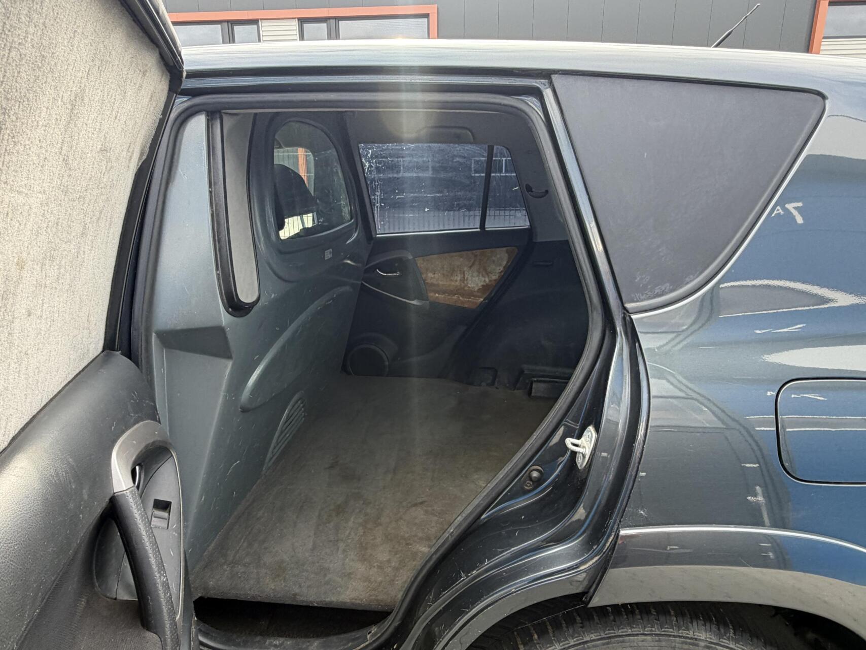 Foto van Toyota Rav4 2.2 D-4d D-cat Van