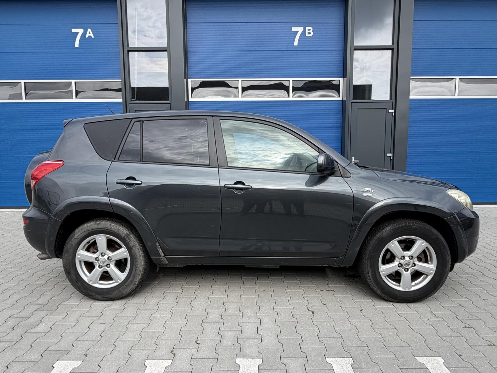 Foto van Toyota Rav4 2.2 D-4d D-cat Van