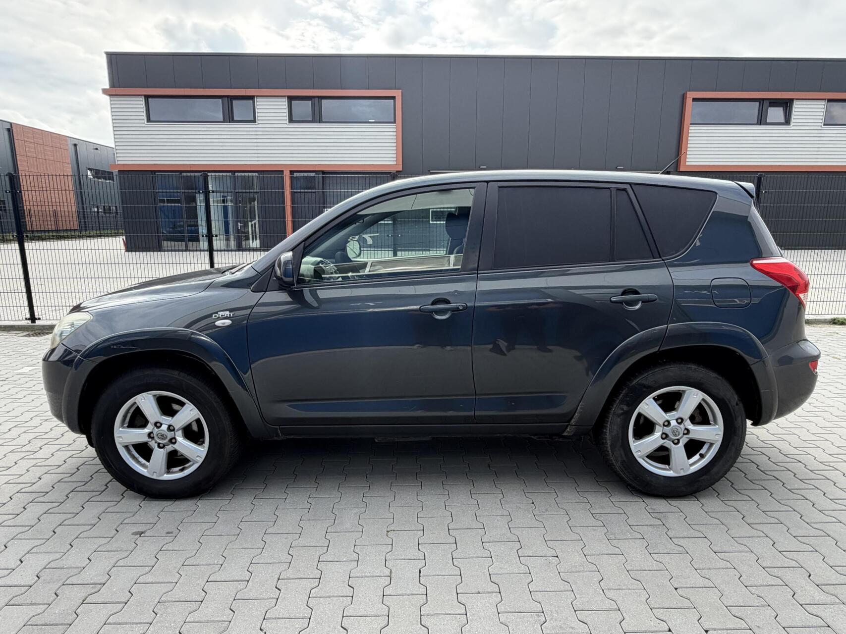 Foto van Toyota Rav4 2.2 D-4d D-cat Van