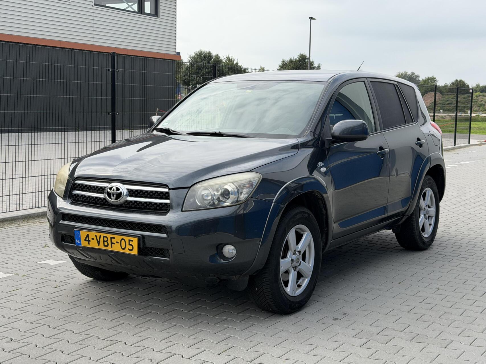 Foto van Toyota Rav4 2.2 D-4d D-cat Van