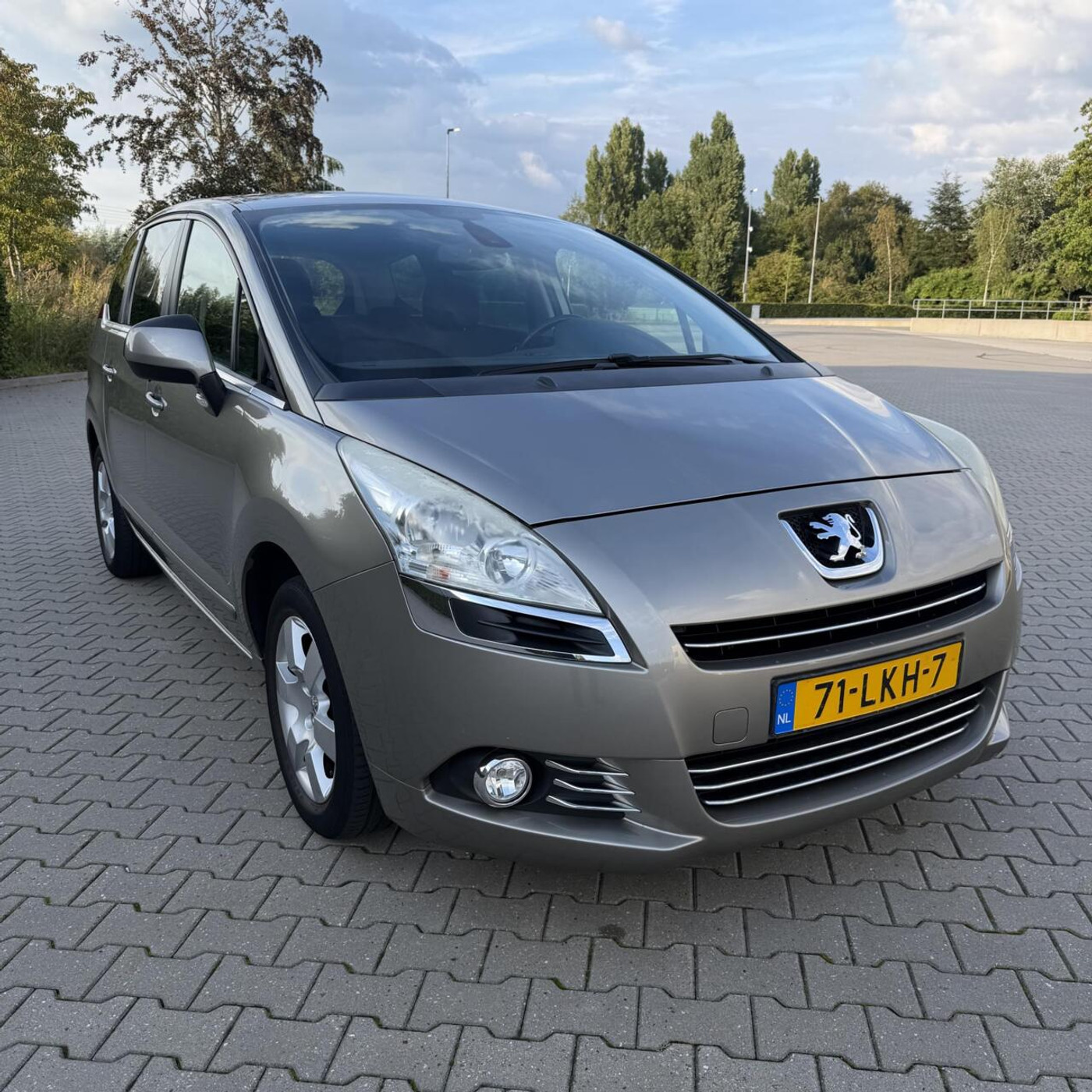 Foto van Peugeot 5008