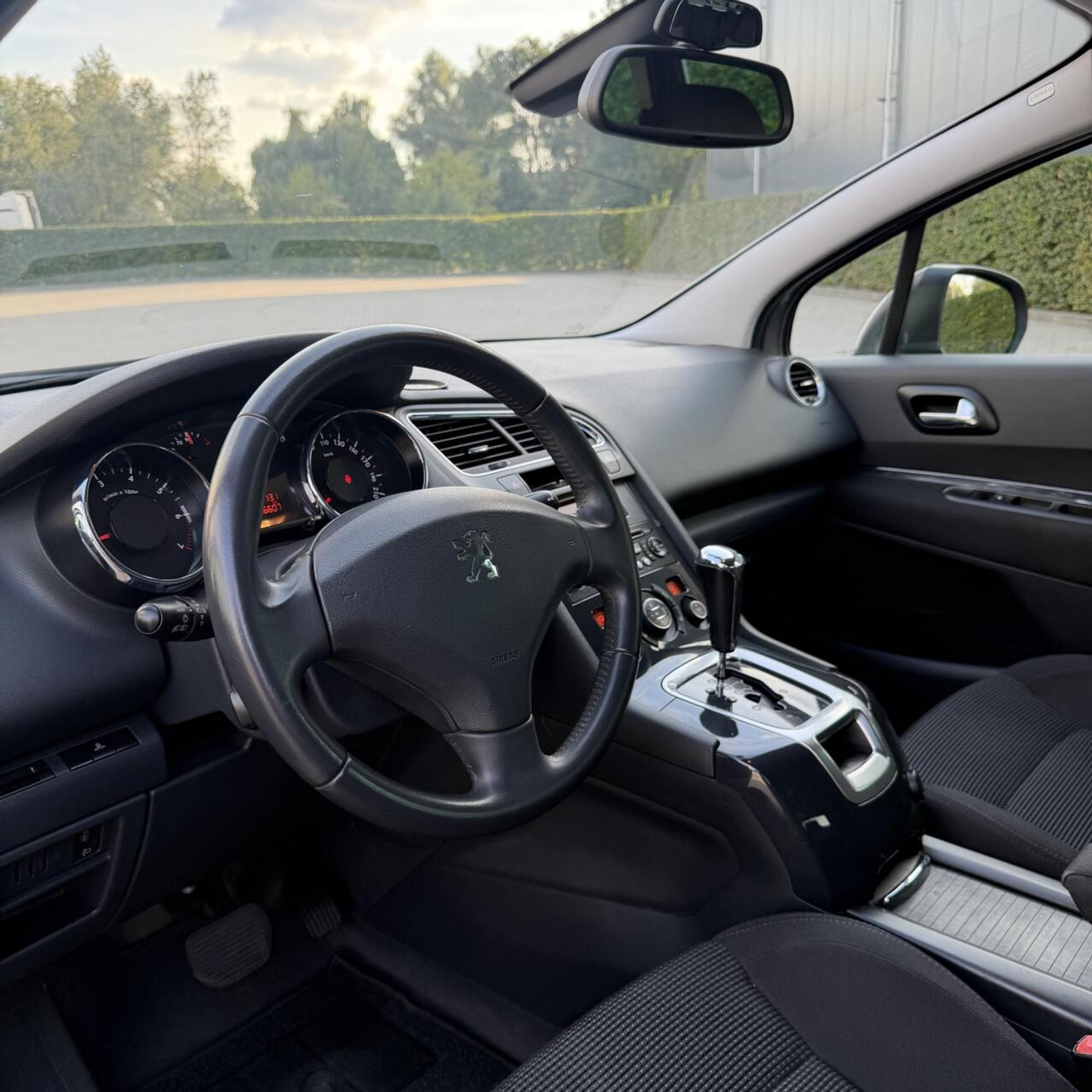 Foto van Peugeot 5008