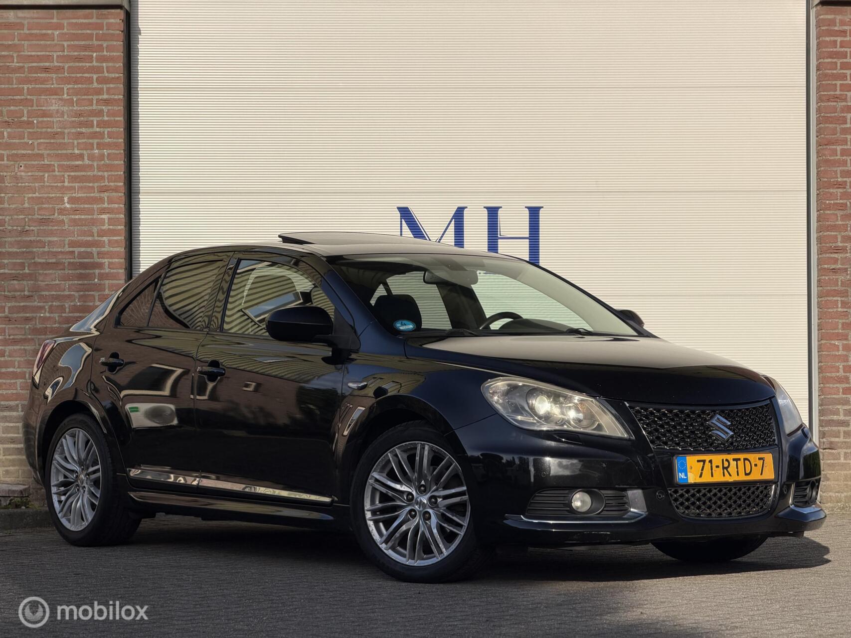 Foto van Suzuki Kizashi