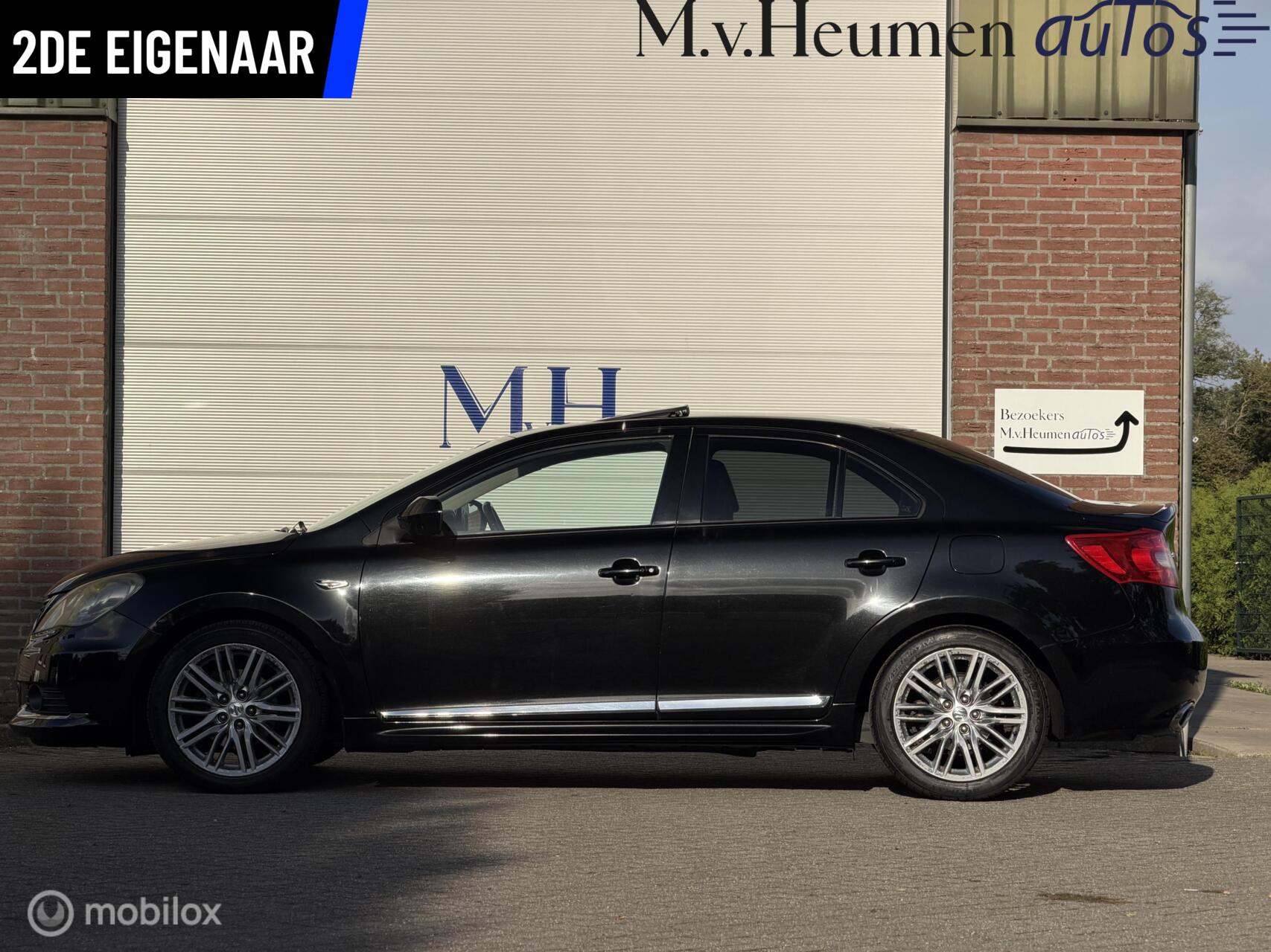 Foto van Suzuki Kizashi