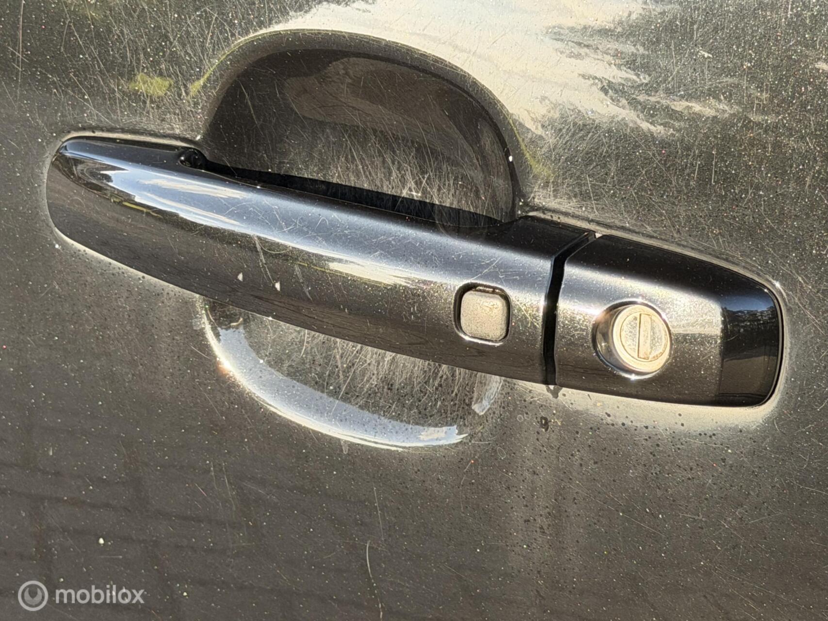 Foto van Suzuki Kizashi