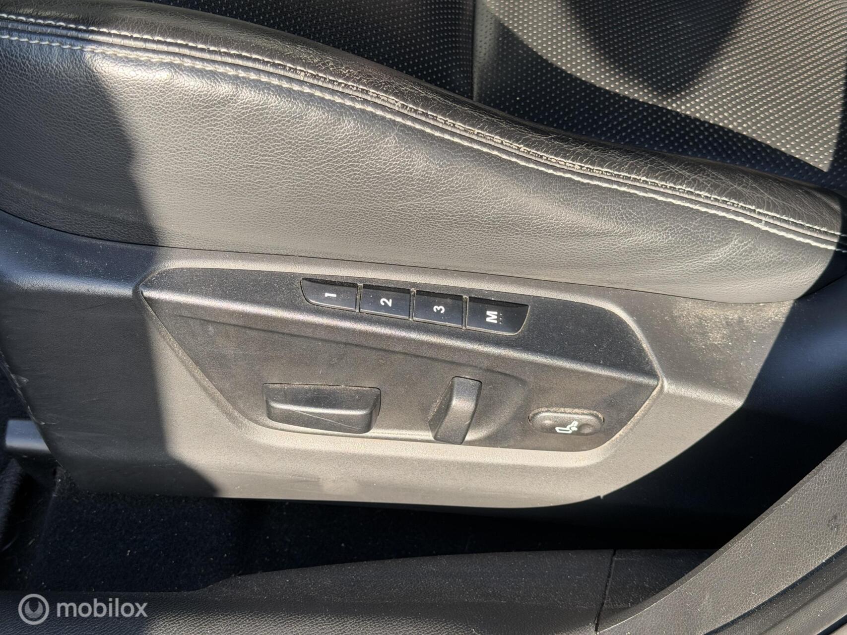 Foto van Suzuki Kizashi