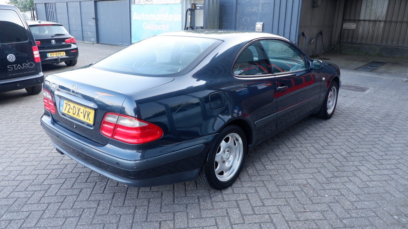 Foto van Mercedes-Benz CLK 200